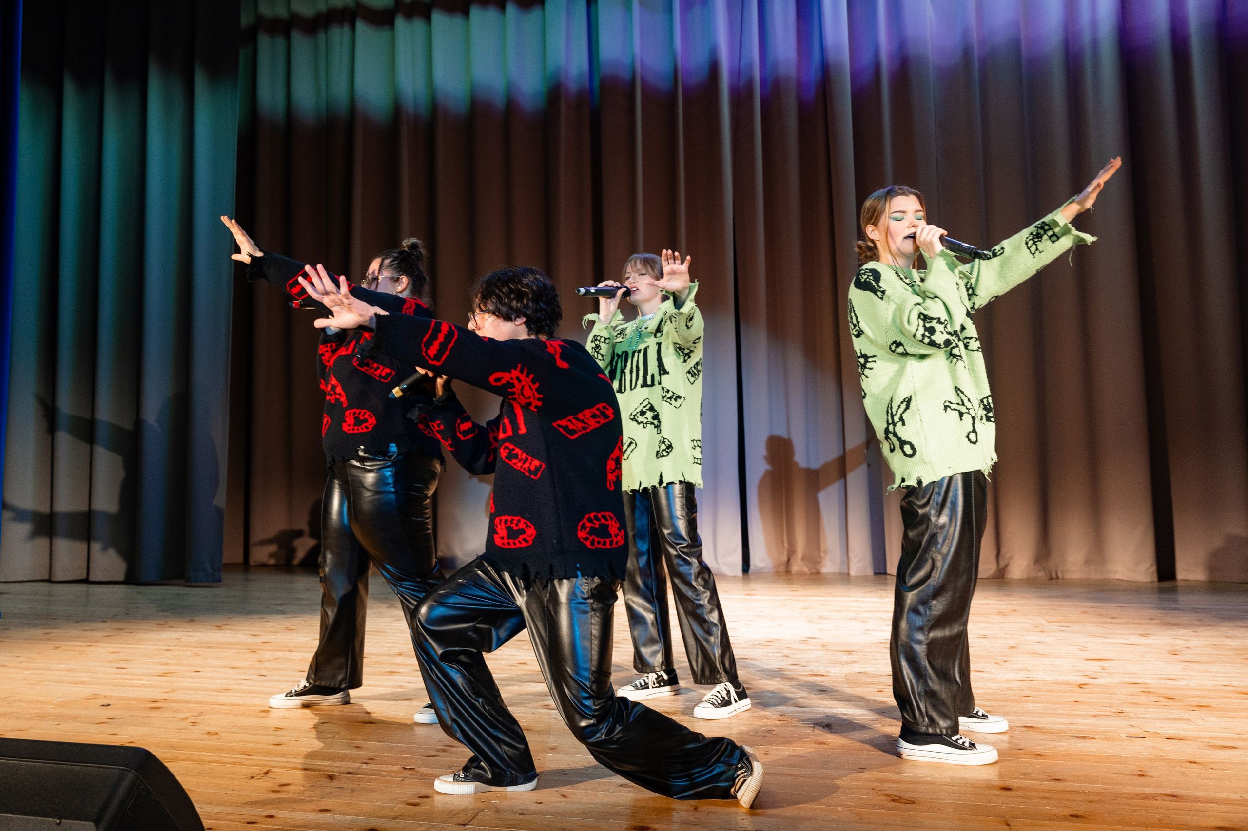 Концерт ДК Буривестник. Фотограф Никита Комаров