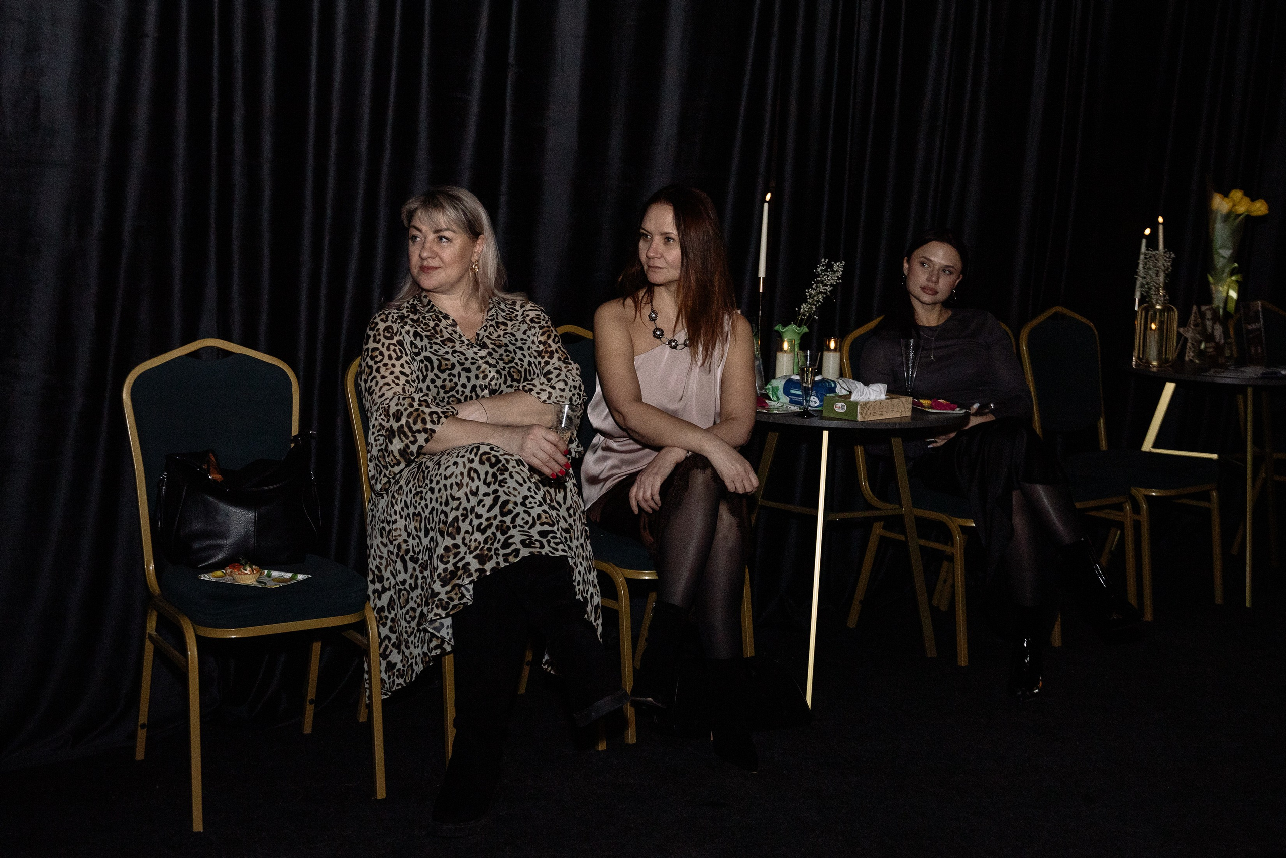 Поэтический вечер с Игорем Бушмелевым и Никой Станиславчик. Фотограф Юлия Мальцева