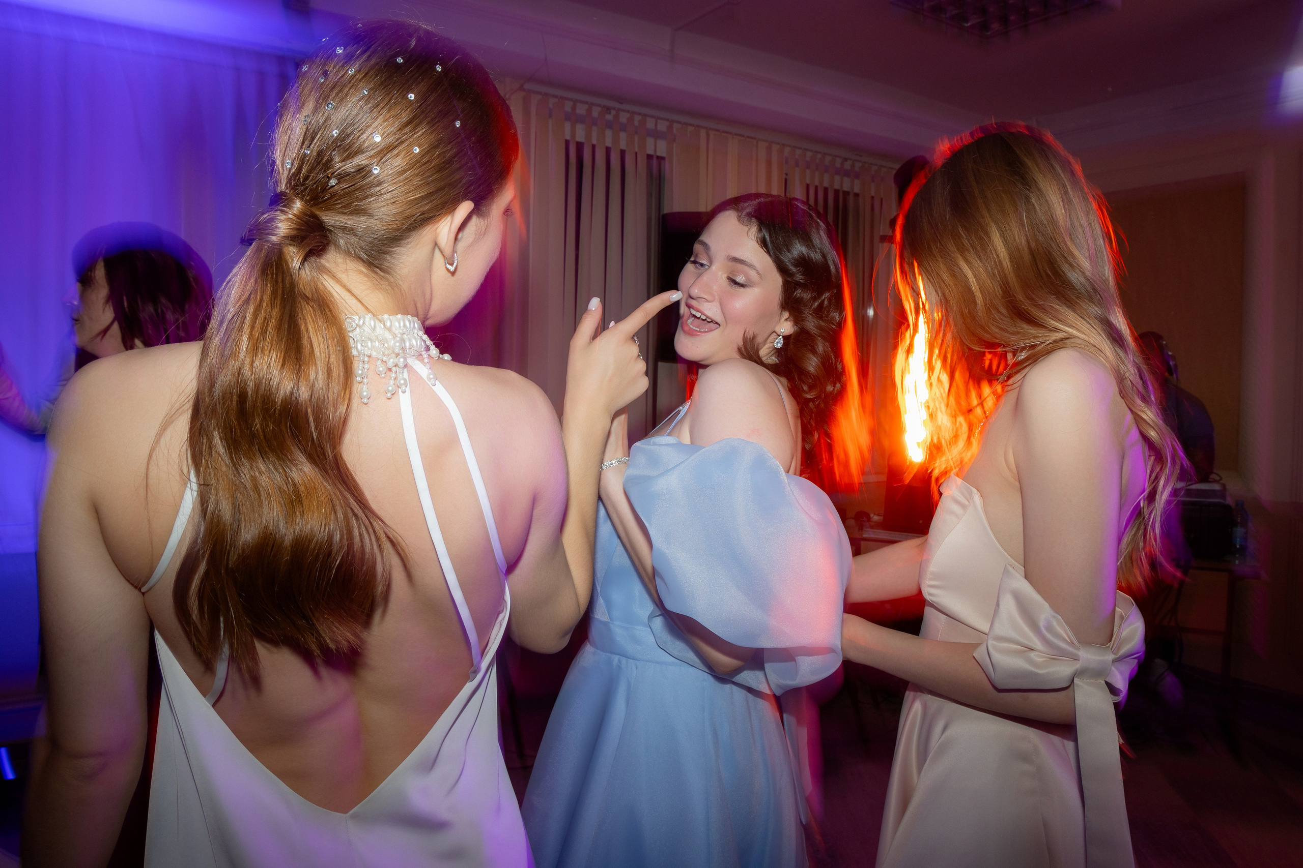 Школьный выпускной 2024 год в Соколе (Минск). Свадебный фотограф в Минске/Беларуси Сергей Спиридонов