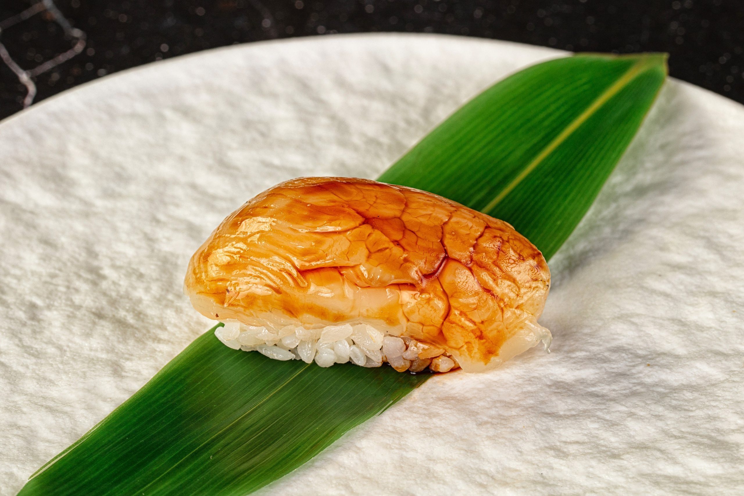 Фотосъемка суши и роллов. Заказ по тел.: +7 (906) 006-90-22. Фуд-фотограф Андрей Старостин — съемка еды в Москве. 9000 руб. в час