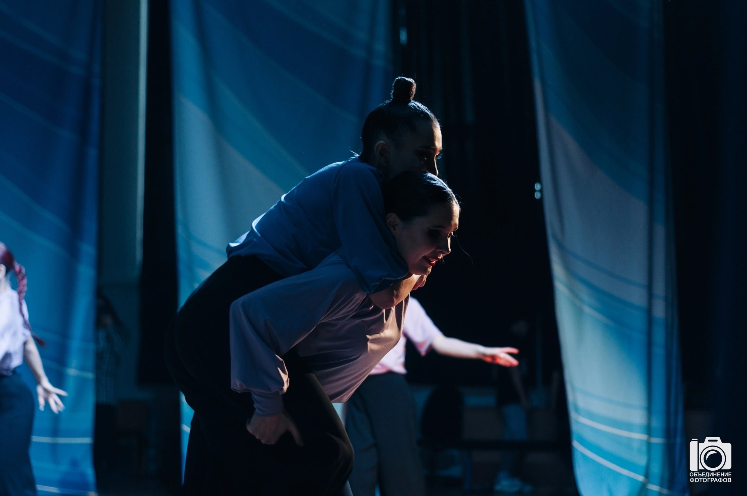 Выступления на сценах и уличных площадках. Танцевальная шоу-группа «GRANAT»