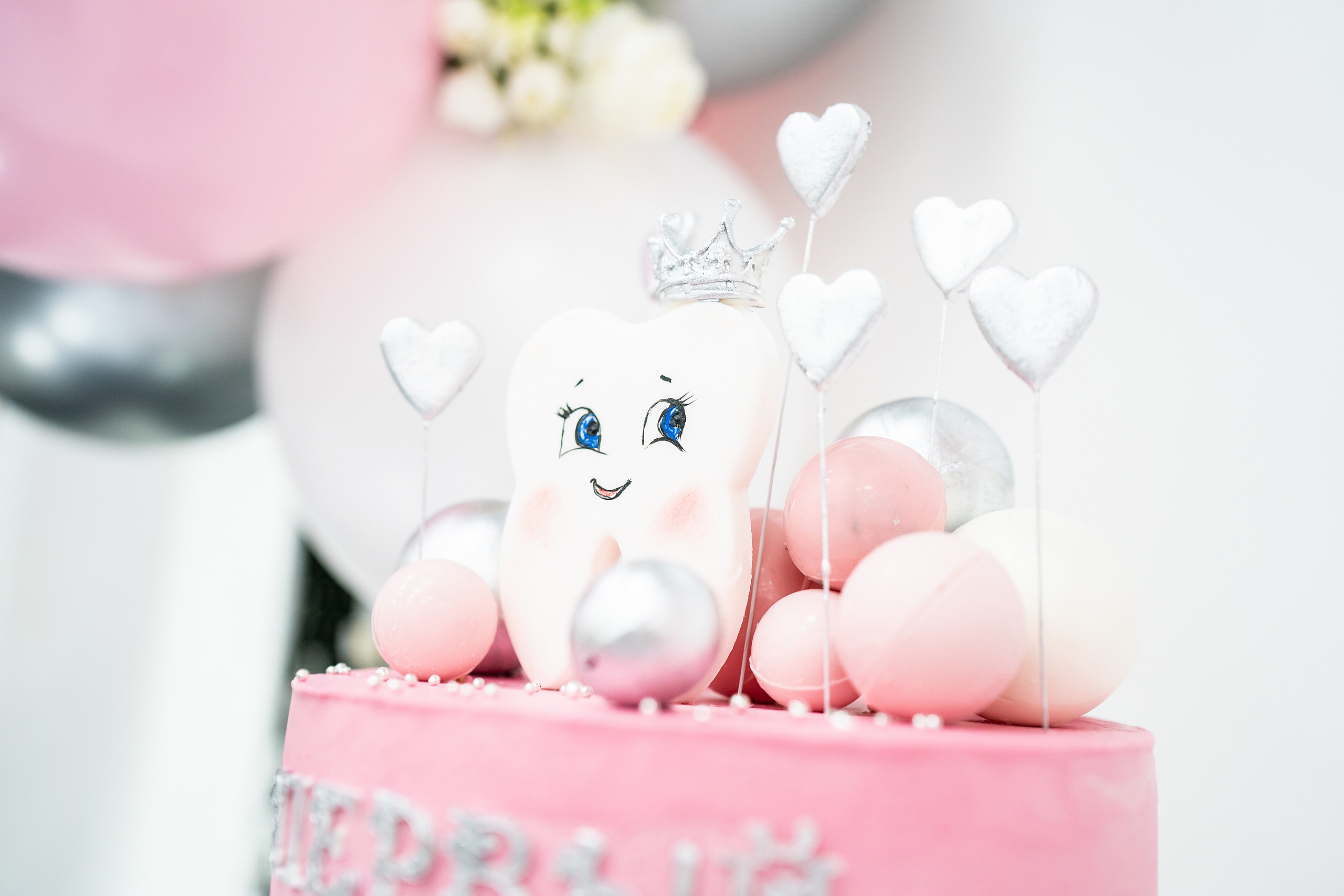 Аделина, Первый Зубик. Фотограф на Крещение и Венчание в Красноярске Рамазанова Юлия