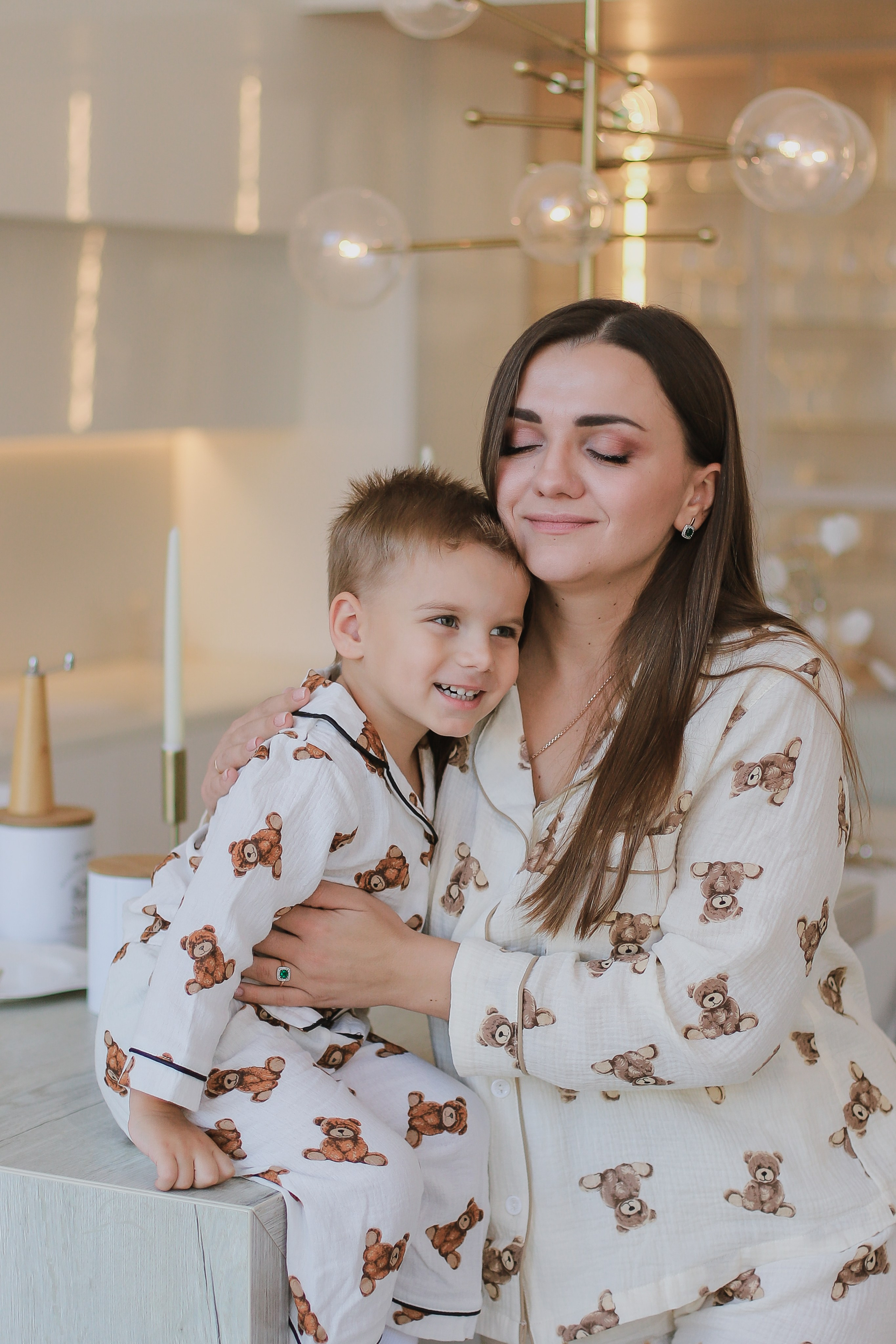 Юля и Максик, зал Мия. Свадебный, семейный и детский фотограф в Люберцах Зайцева Анастасия