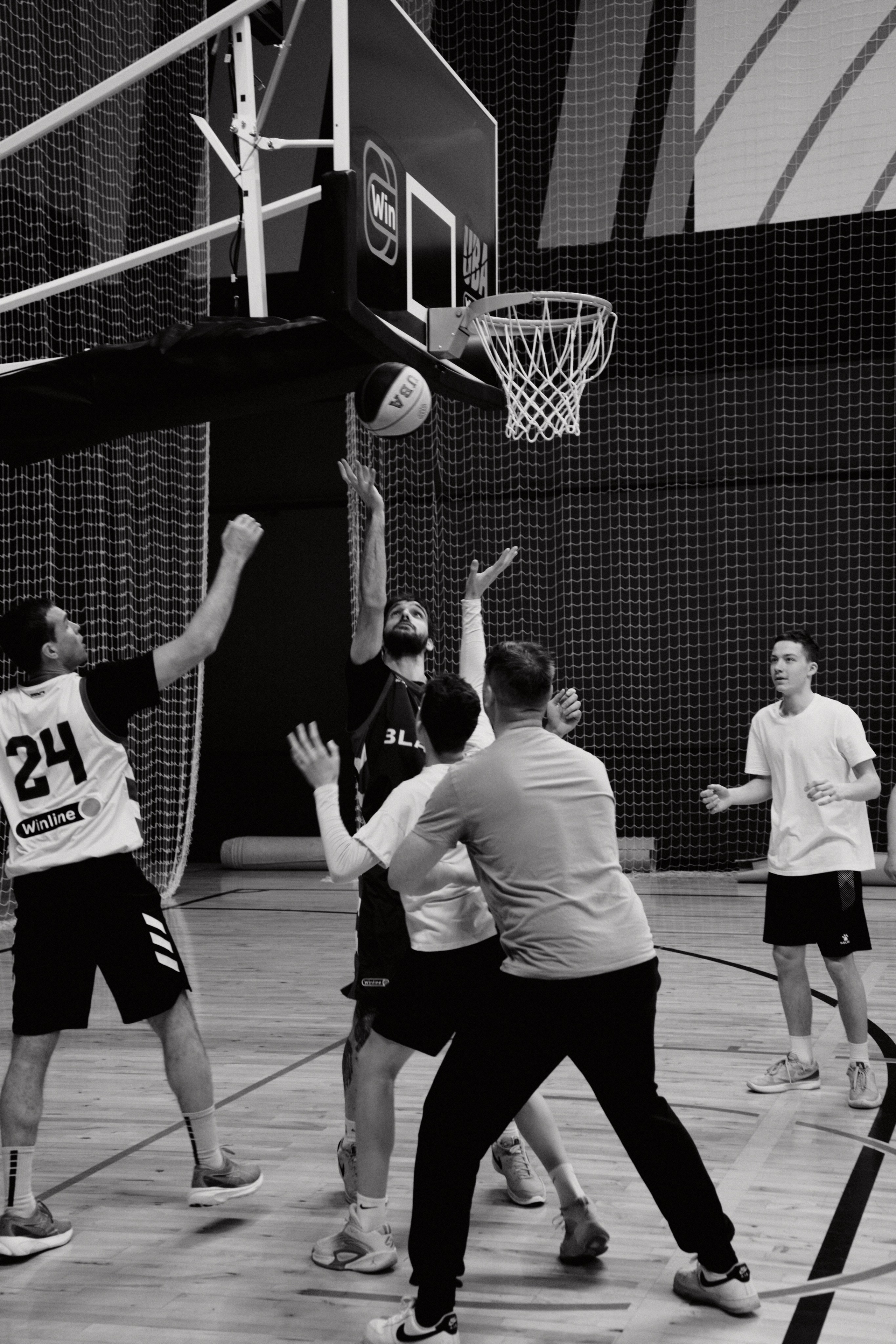 Новогодний баскетбол 2025. Детская лига. Евгений Бреча. Коммерческий и бэкстейдж фотограф в Москве