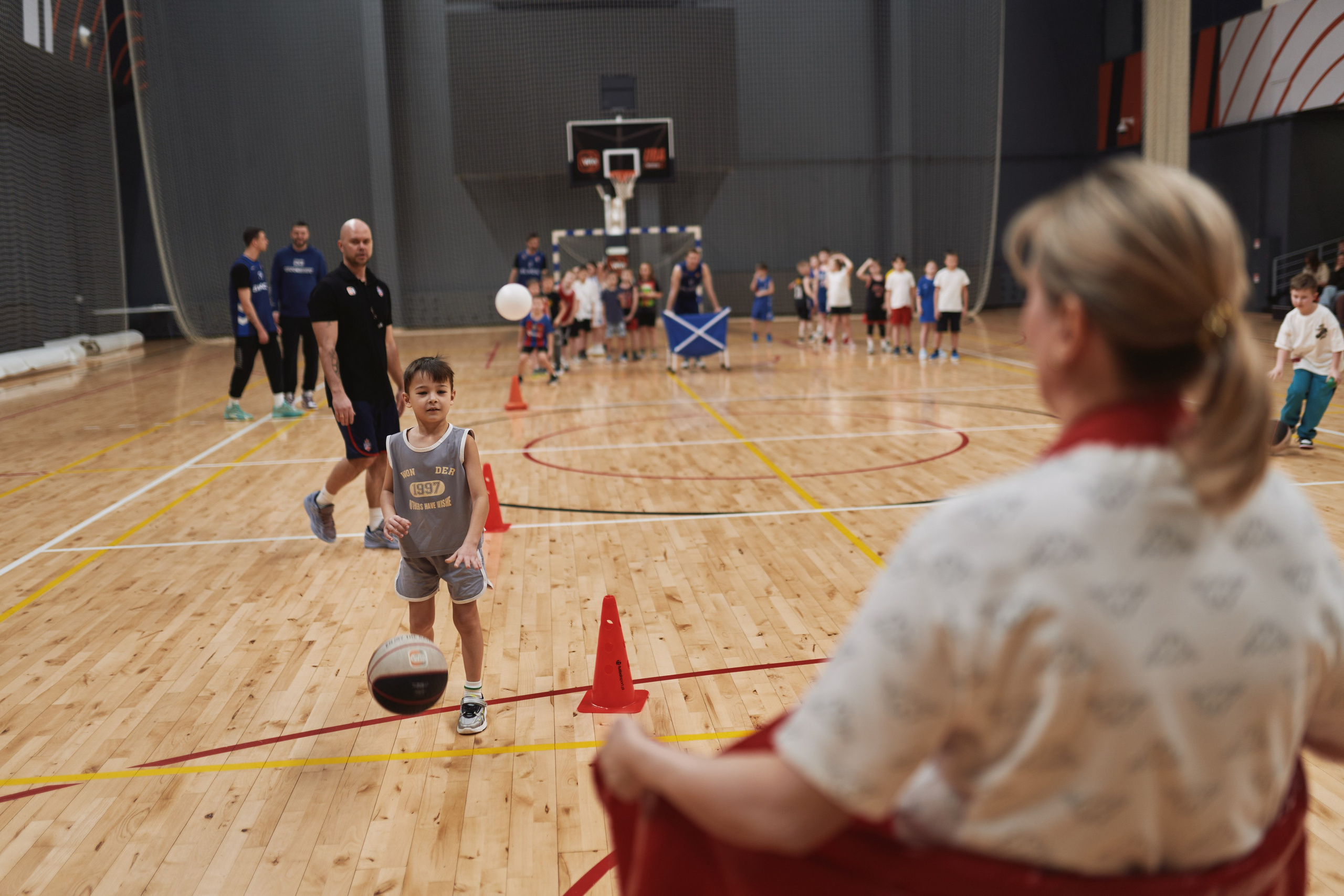 Новогодний баскетбол 2025. Детская лига. Евгений Бреча. Коммерческий и бэкстейдж фотограф в Москве