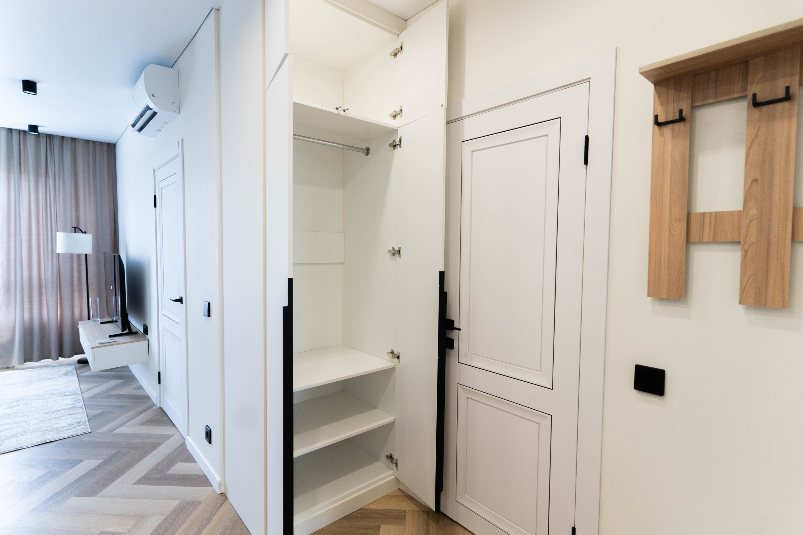 Kronstadt Boulevard. Rezyame