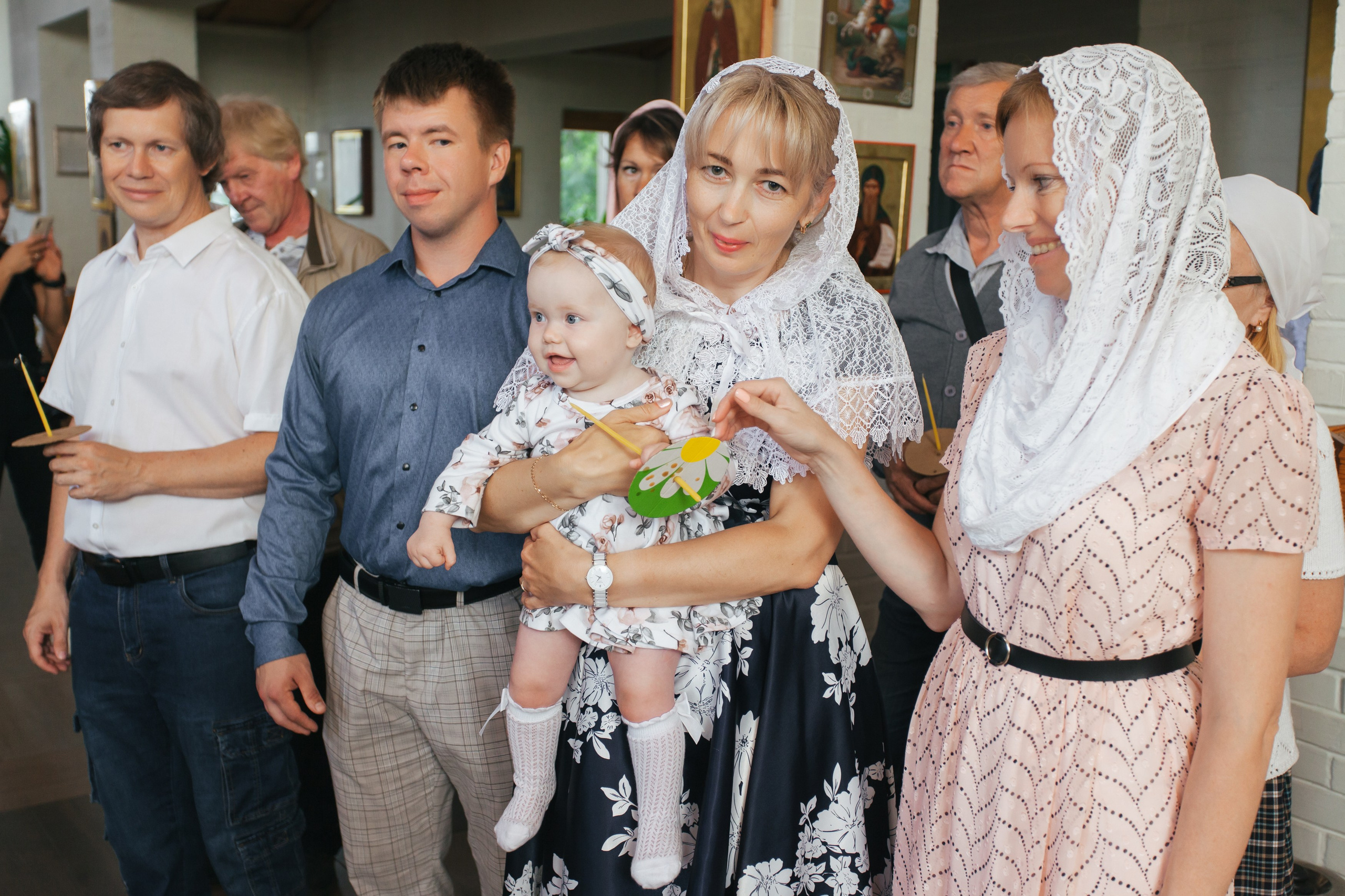 Крещение храм Сошествия святого Духа, г. Колпино. Фотограф на крещение в Санкт Петербурге