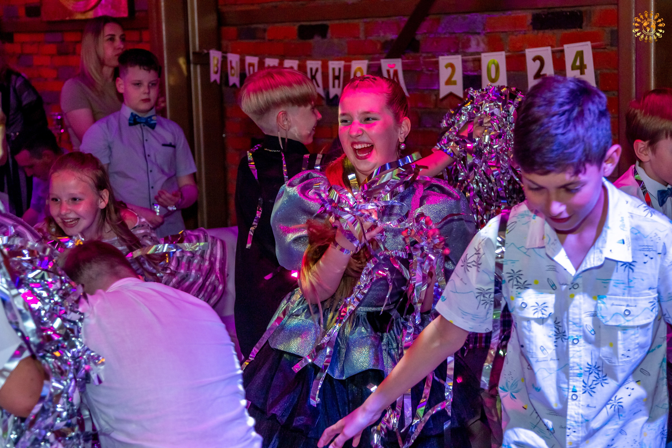 Выпускной 4-го класса 2024. Школа 2109. Репортажная съемка в Москве и области. Анималистика