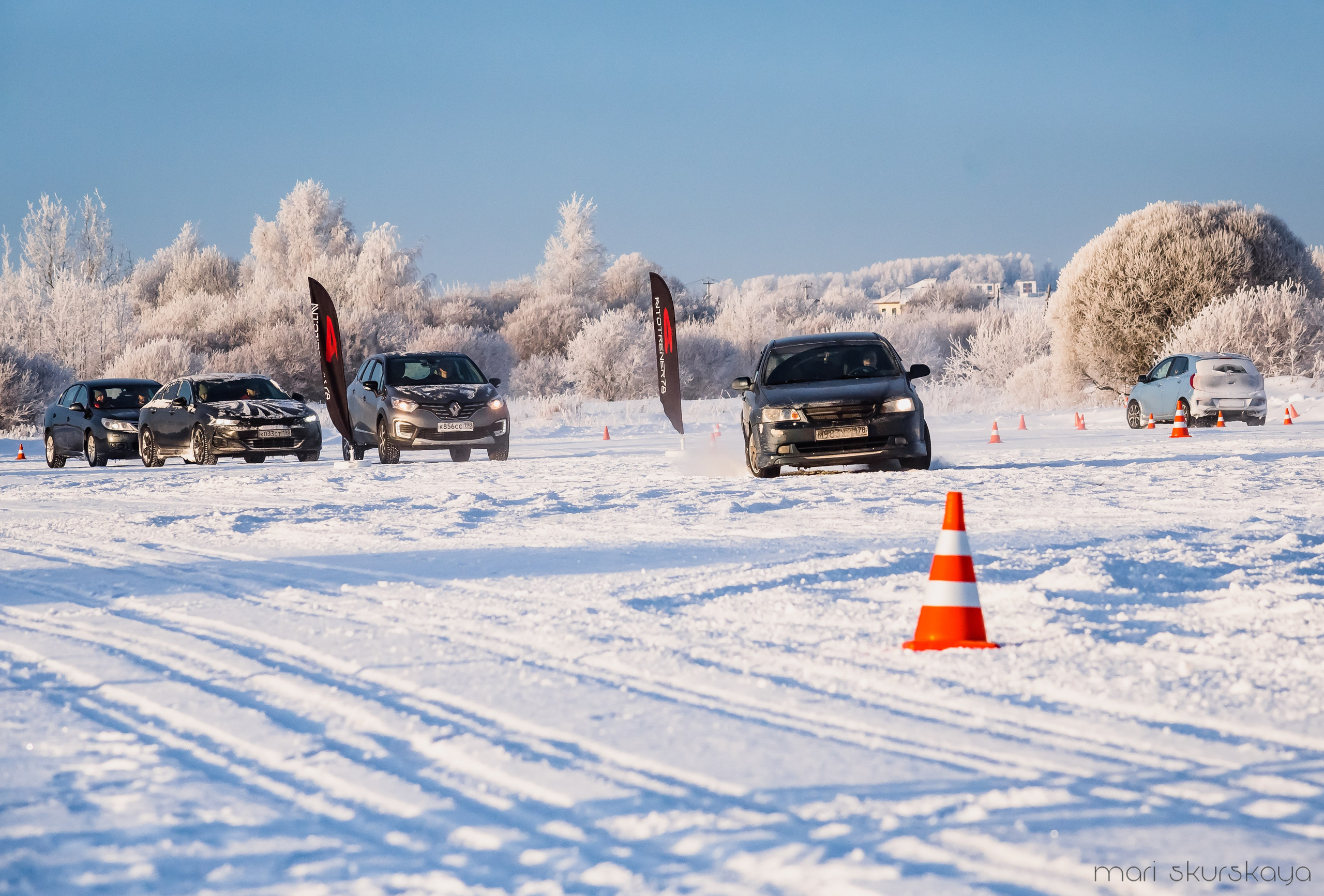 Контраварийная практика вождения автомобиля. Мотофотограф в Санкт-Петербурге Мария Скурская