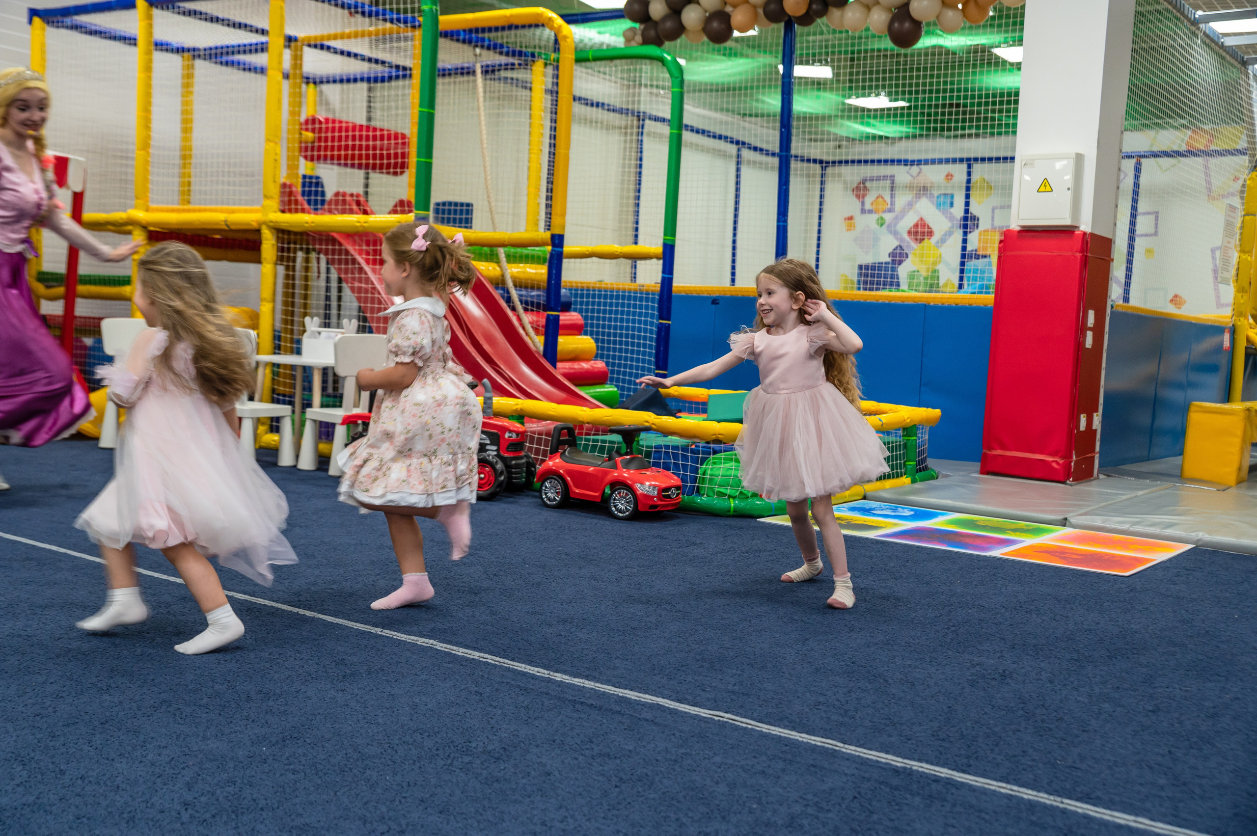 Игротека Ниндзя Кидс. Я Ольга Казанцева, фотографирую снимаю ваши киноистории и печатаю фото и цифровые портреты на холсте