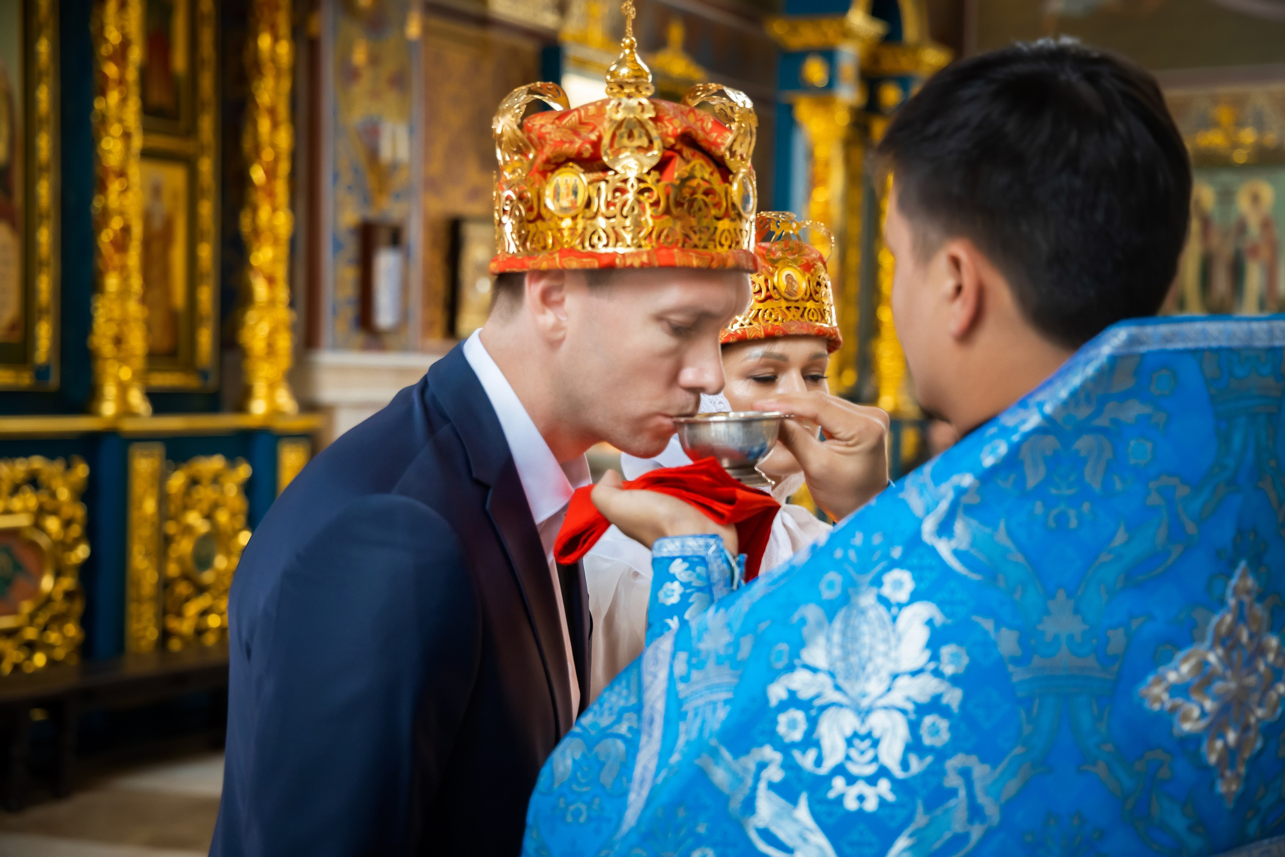 В Храме. Семейный и Свадебный фотограф в Астане Александр Астапов