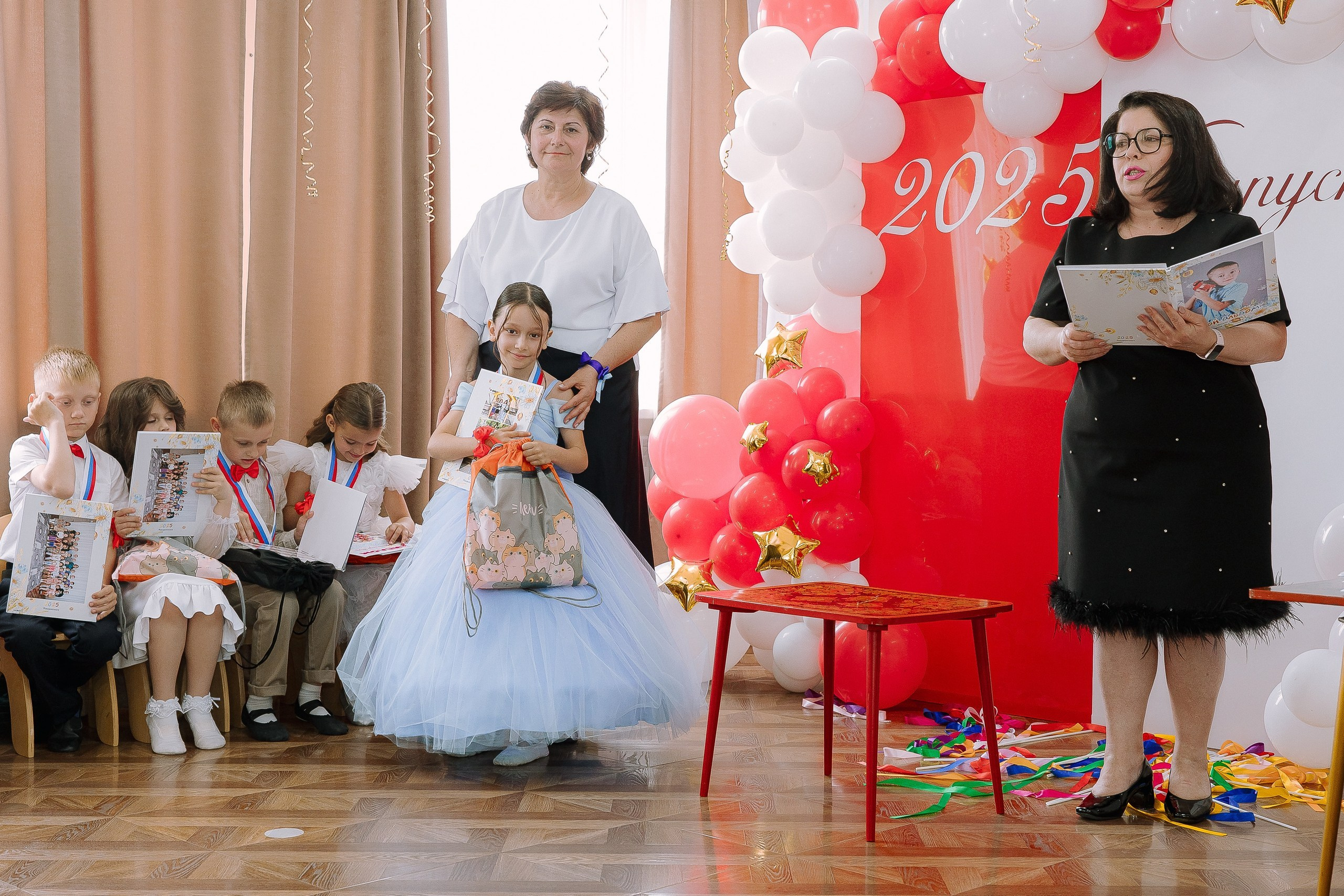 Выпускной в ДС 26. Выпускные альбомы Натальи Бутко: Новороссийск, Анапа, Геленджик