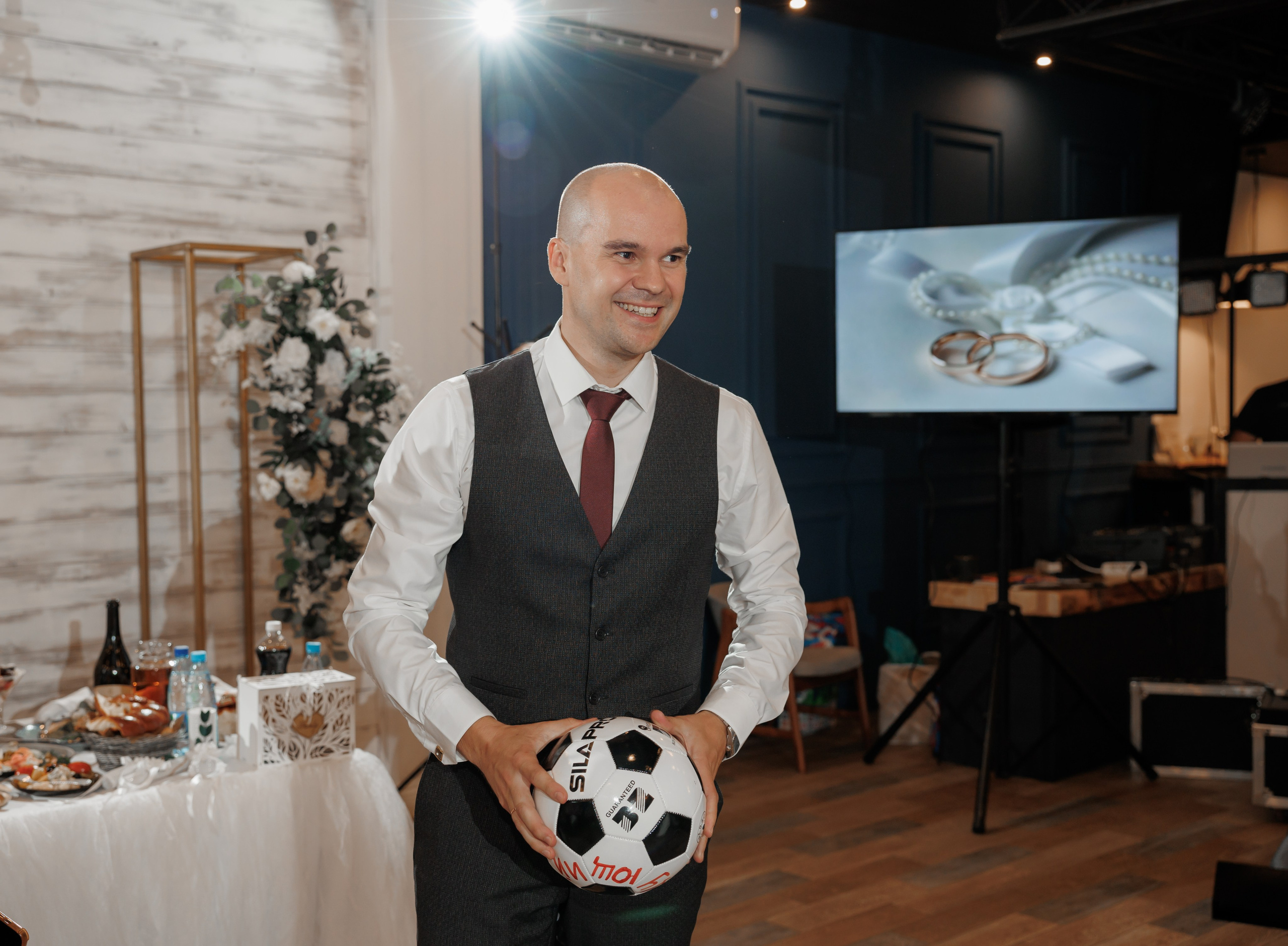 Полина и Дмитрий, загородный клуб «Барин», ЗАГС в г. Пушкино. Свадебный и репортажный фотограф (Москва, Королев и другие)