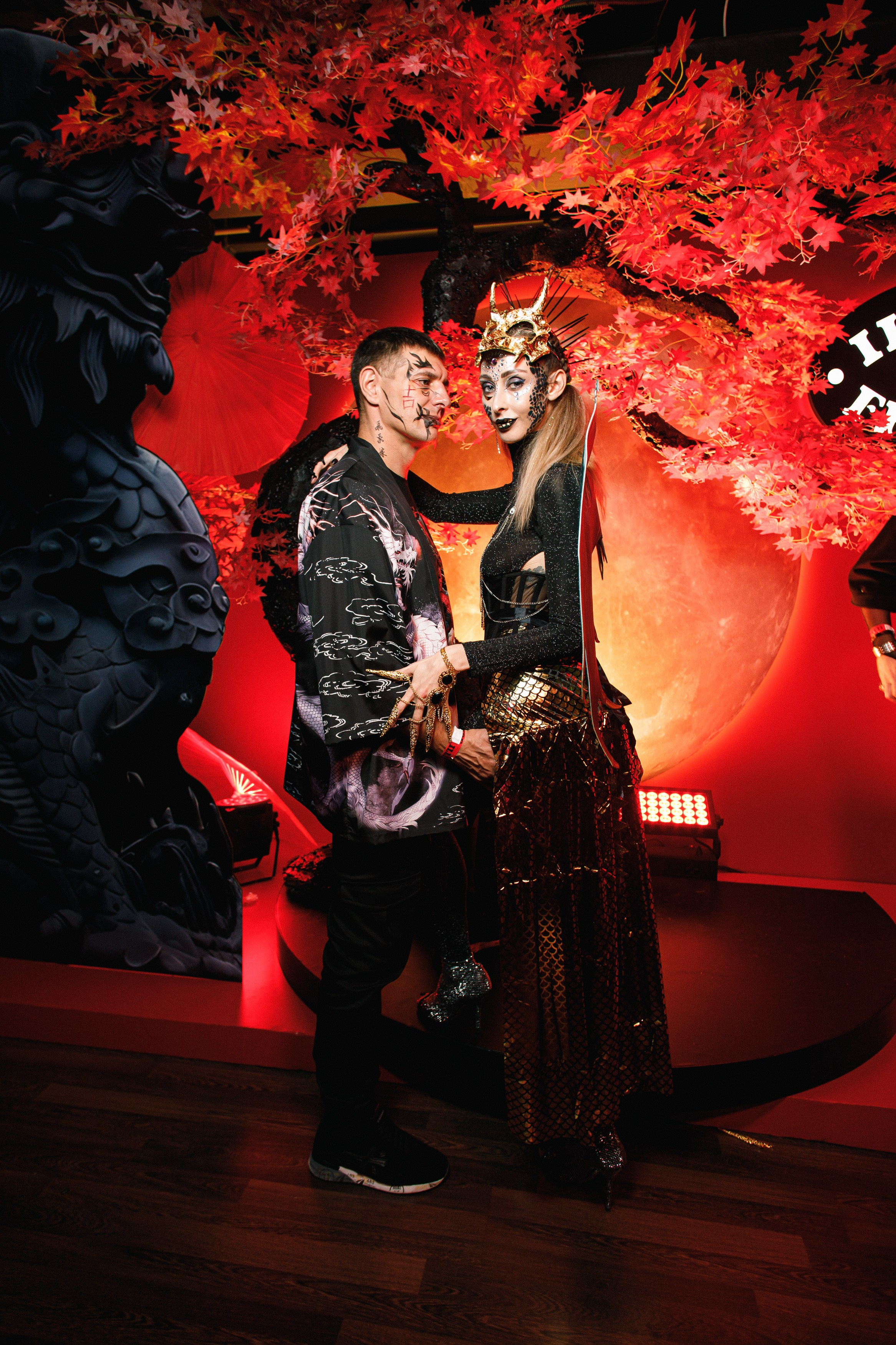 ILLEGAL FRIENDS | ASIA. СВОИ. ФОТООТЧЕТЫ-СОБЫТИЯ-МЕСТА