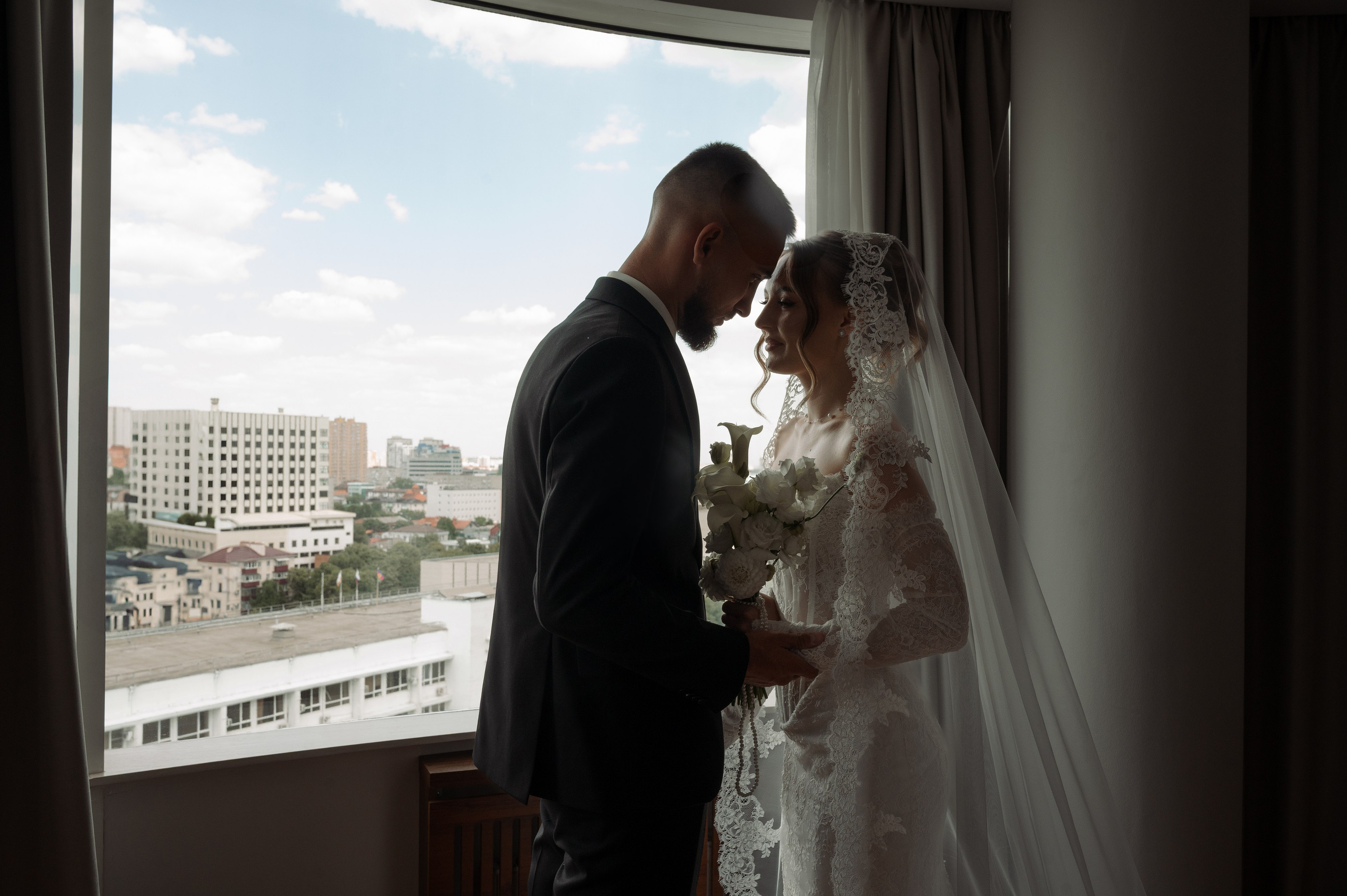 Свадьба (утро в отеле). Свадебный и семейный фотограф в Краснодаре Алина Мельник