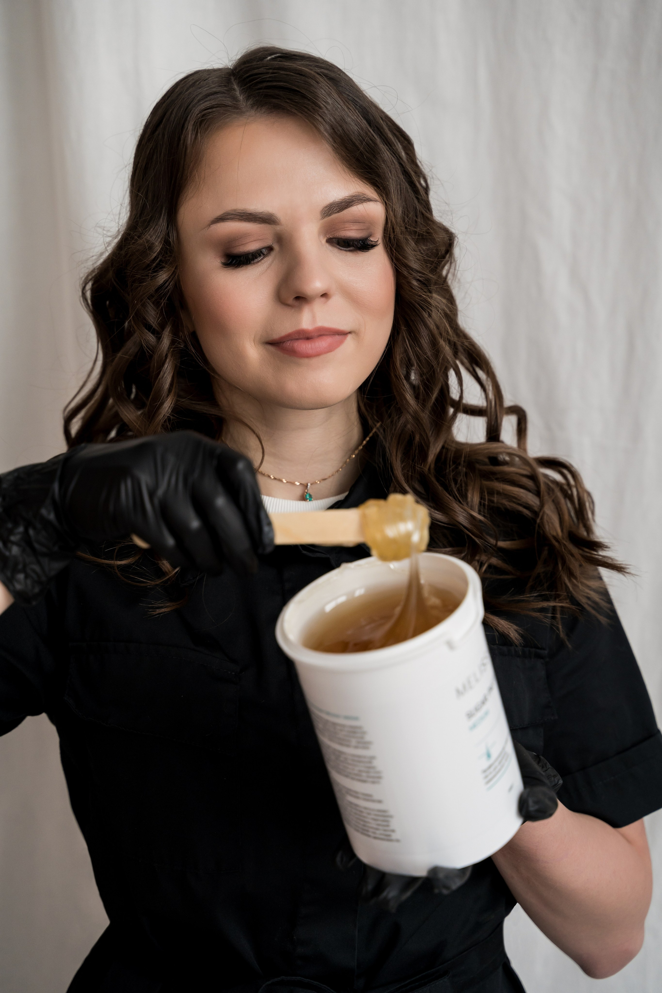 Мастер по депиляции. Фотограф Алина Филимонова Тверь