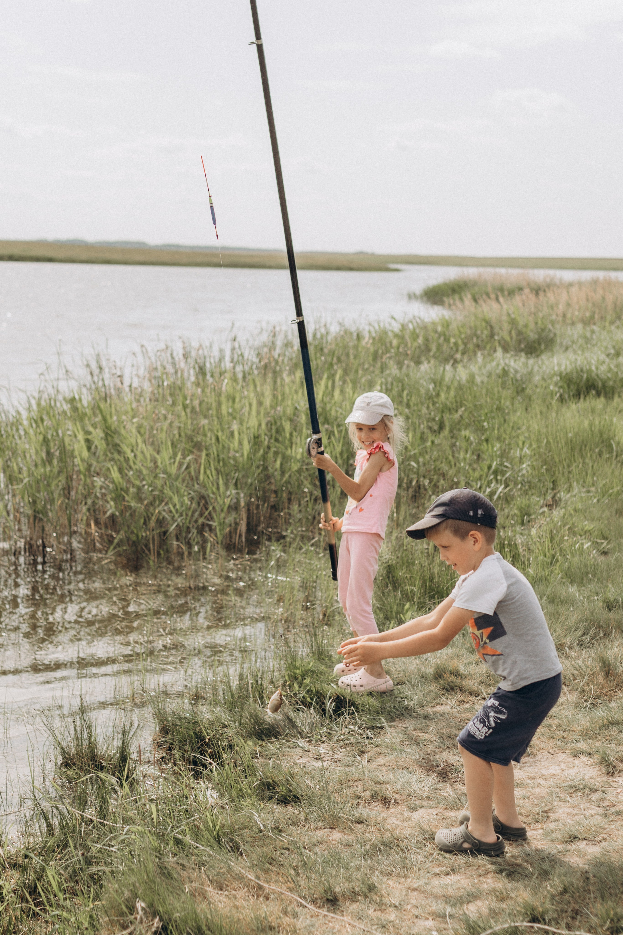 Семейная рыбалка. Семейный фотограф lifestyle в Новосибирске Елена Шпилевая