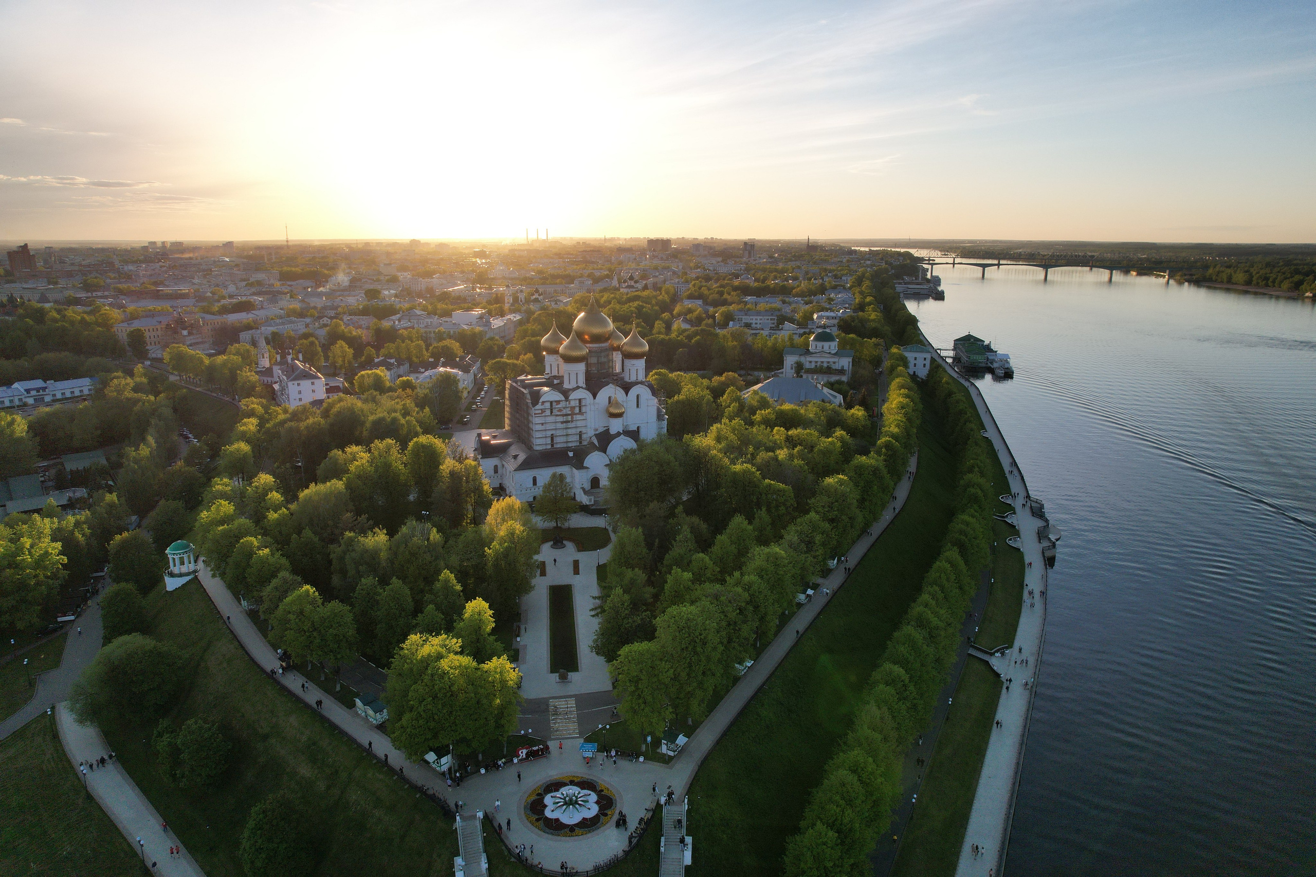 Аэросъёмка в Ярославле дрон квадрокоптер — портфолио Грибов Медиа. Фото и видеосъёмка в Ярославле | Грибов Медиа контент студия  — от 2500 ₽/час