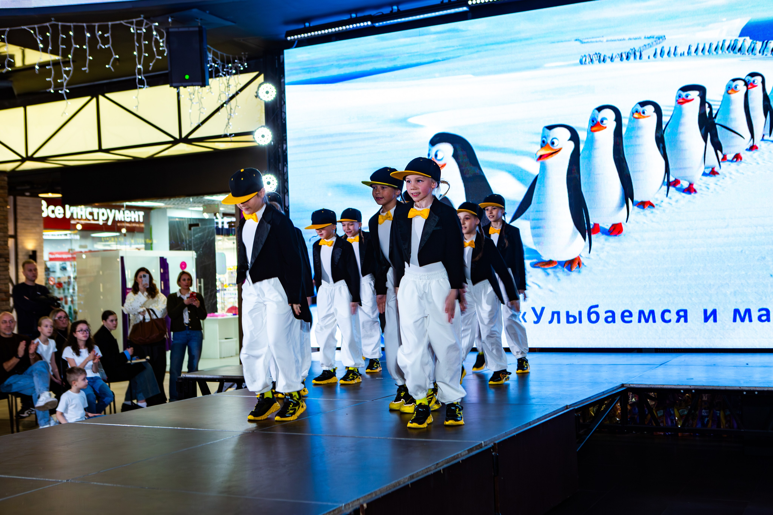 SAYMYNAME FASHION SHOW. Репортажный, семейный, свадебный, портретный фотограф