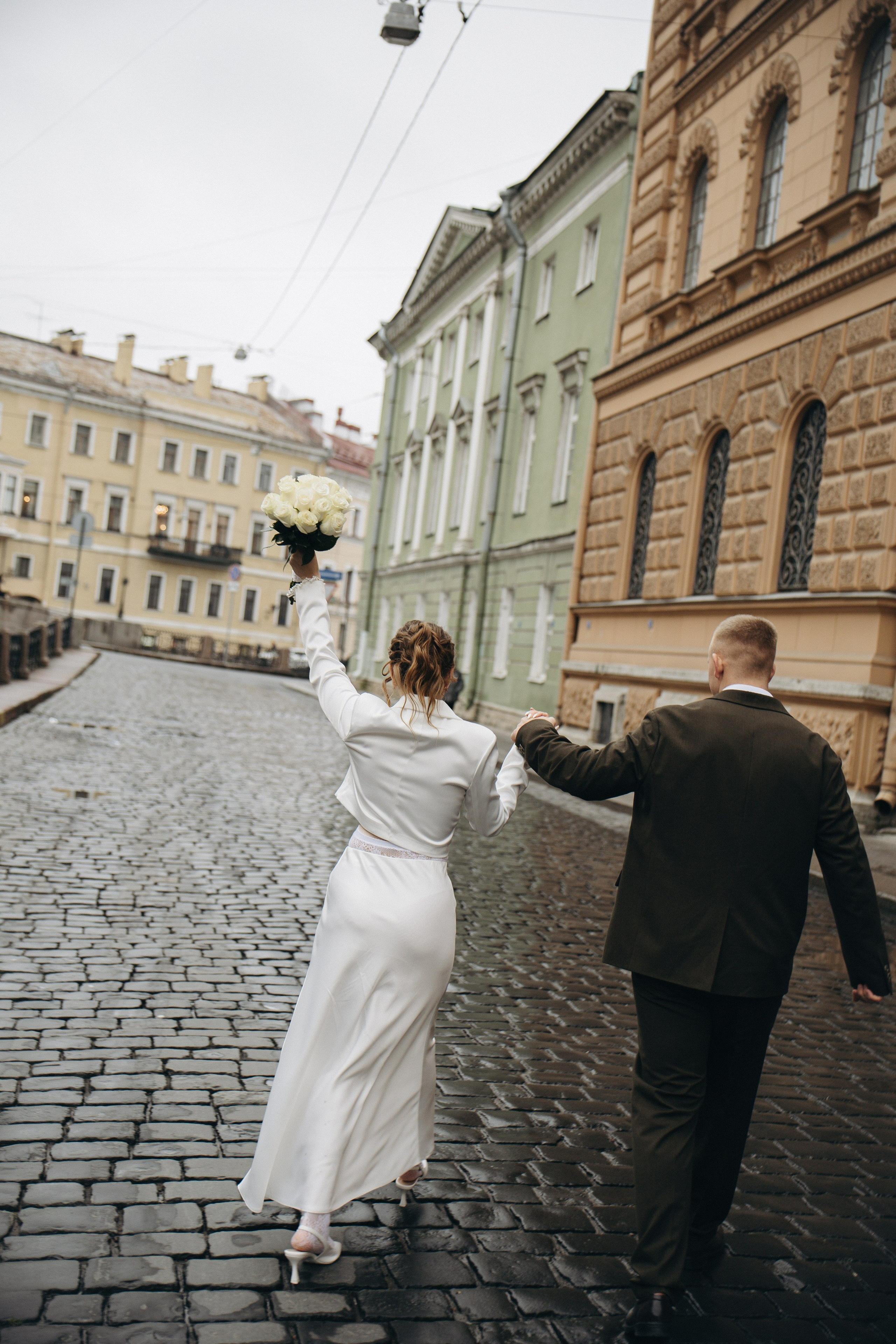 Алина и Илья. Загс и прогулка. Свадебный фотограф в Санкт-Петербурге Лана Денисова