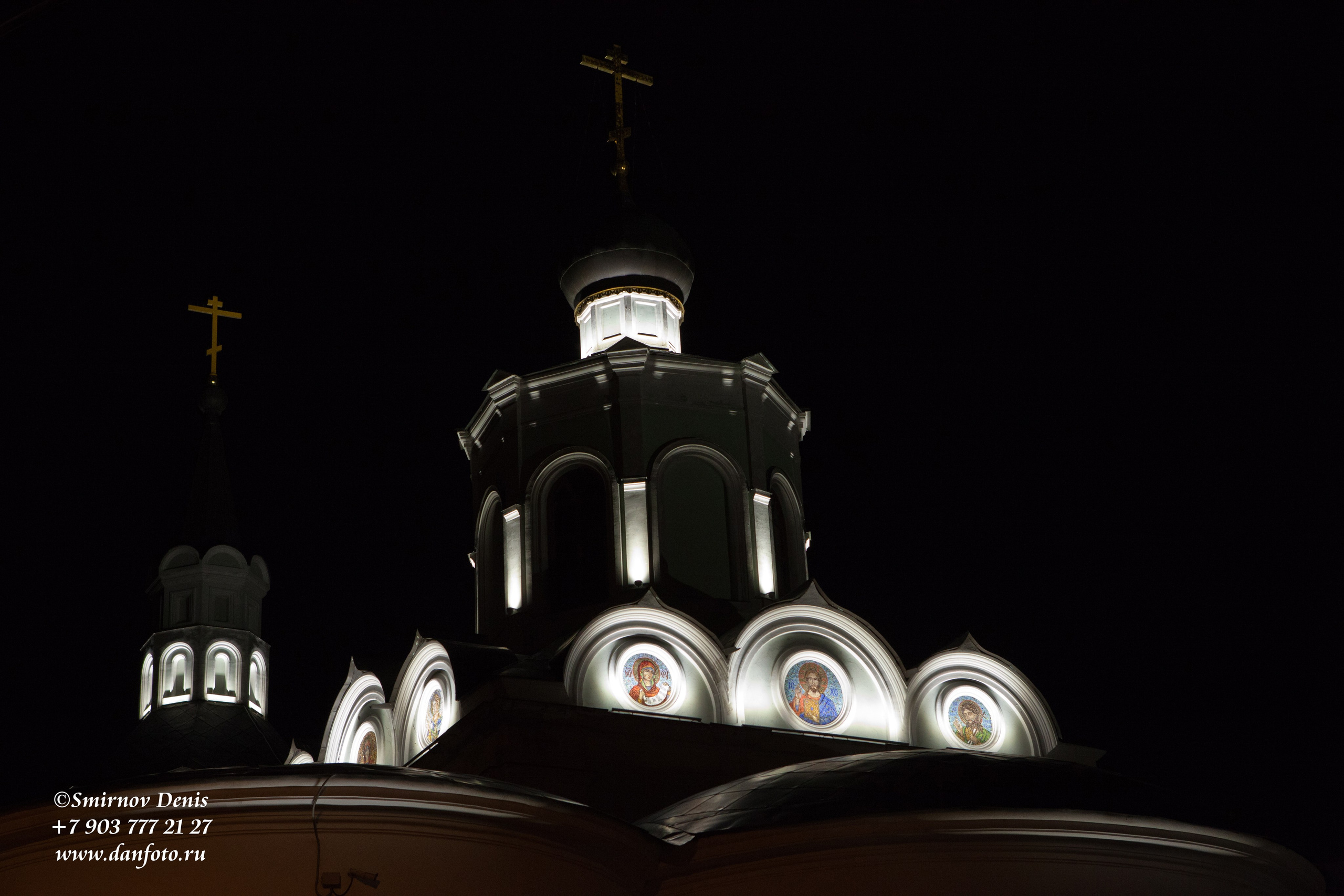 Подсветка зданий. Фотограф Денис Смирнов