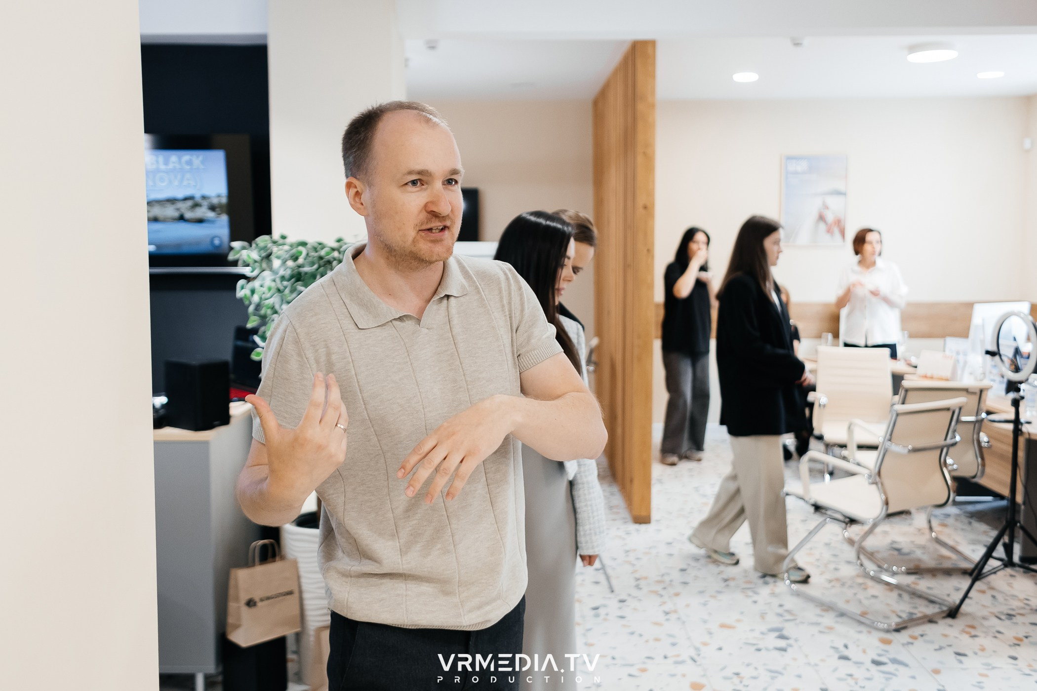 Business travel brunch