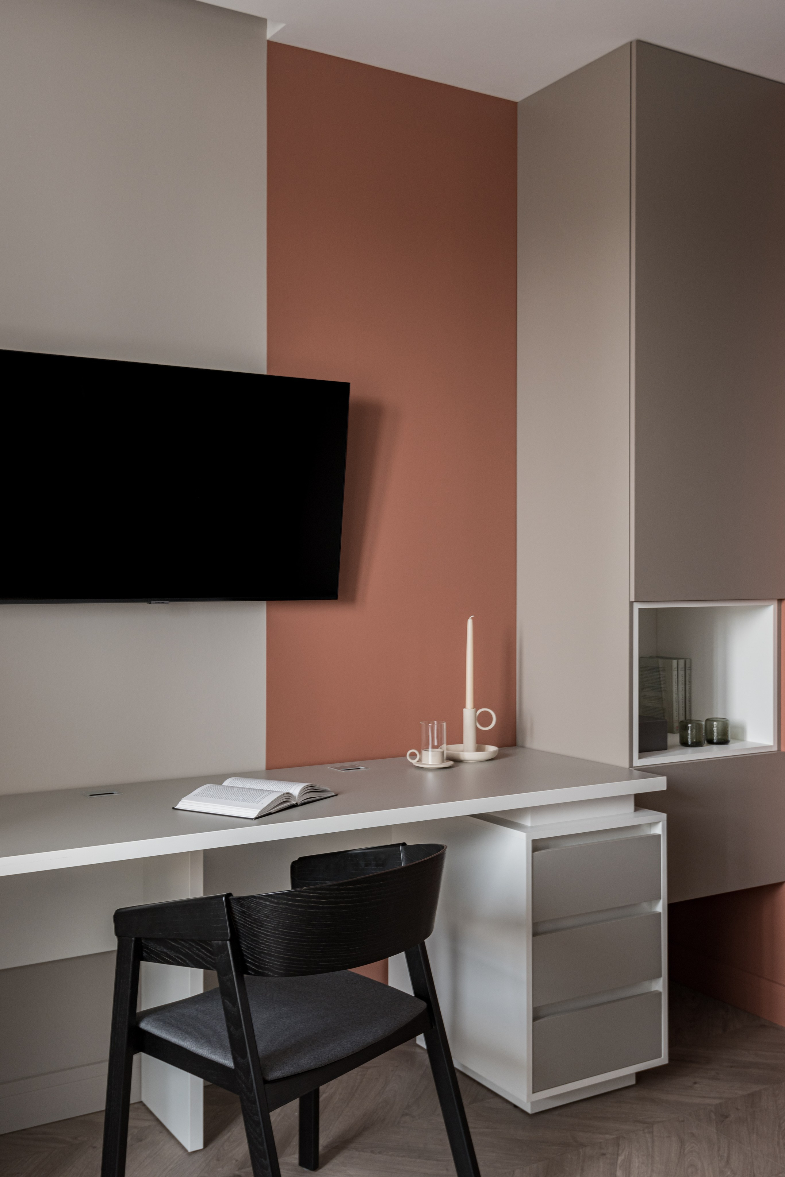 Квартира для молодого человека. Дизайнер Анна Хащенко. Мебель на заказ