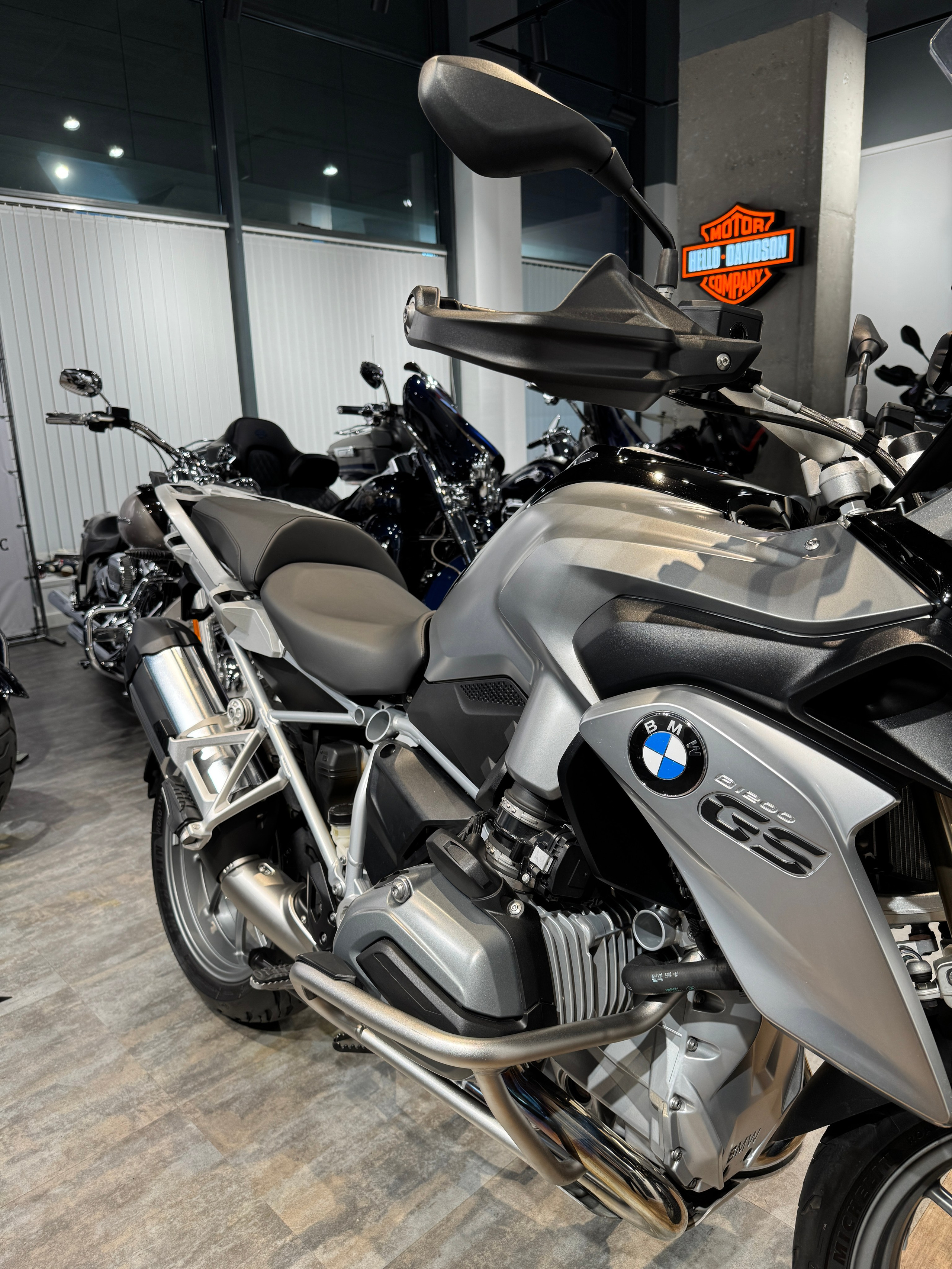 2015 BMW R1200GS Black/Agate Grey (VIN *4908). Hello Davidson, Москва. Только хорошие мотоциклы…