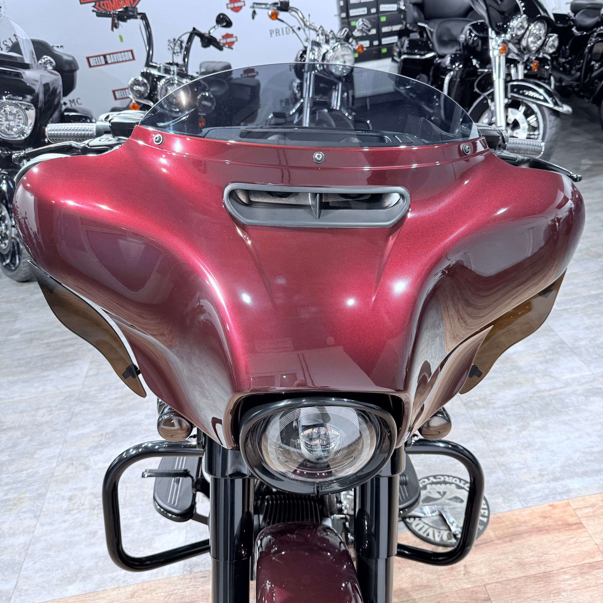 2017 Street Glide Sресiаl 107 Purple Сhоkоlatе. Hello Davidson, Москва. Только хорошие мотоциклы…
