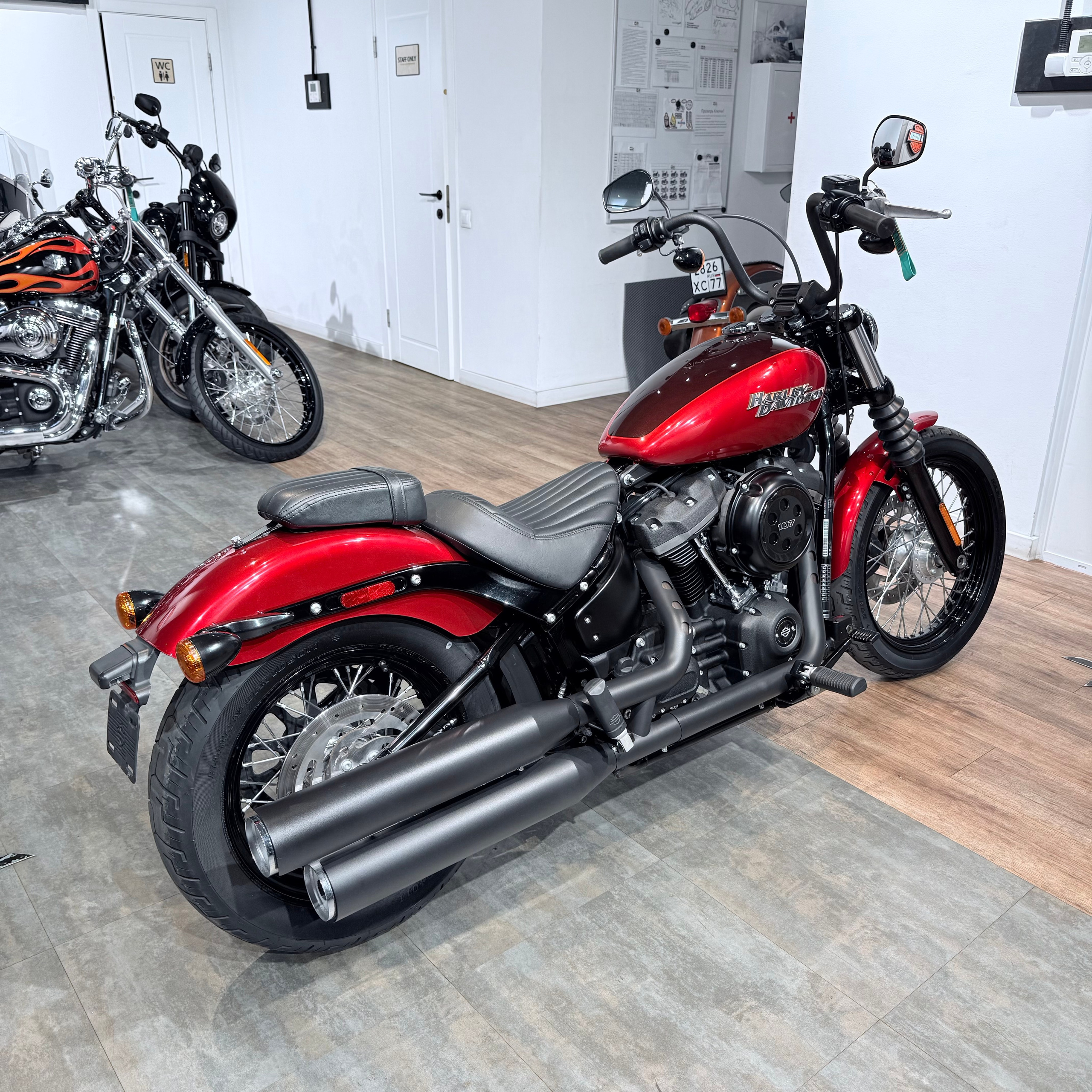 2017 Street Bob 107 ABS Red Pearl Brown. Hello Davidson, Москва. Только хорошие мотоциклы…