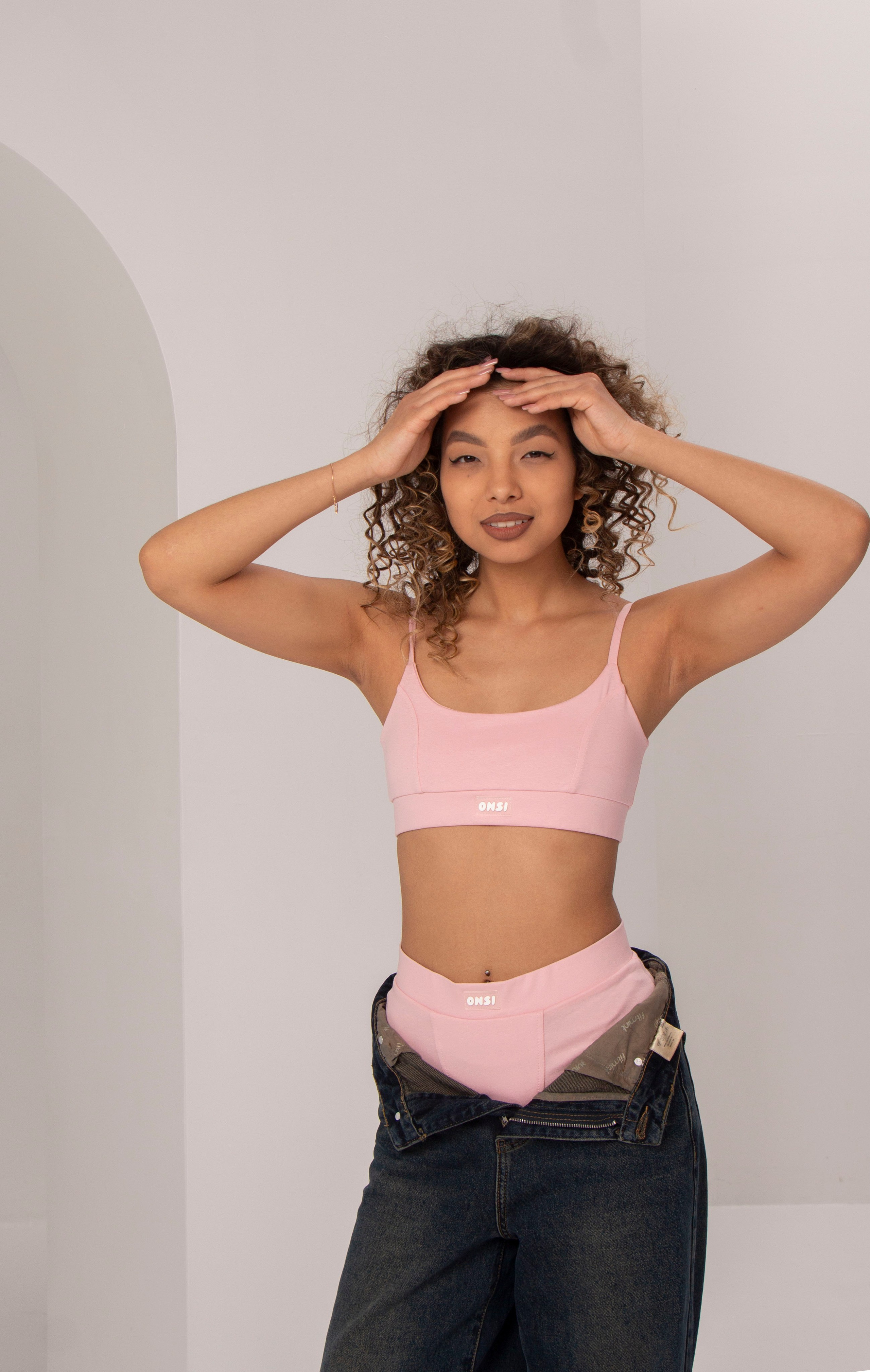 САША. Продающий контент для маркетплейсов и e-commerce «под ключ»