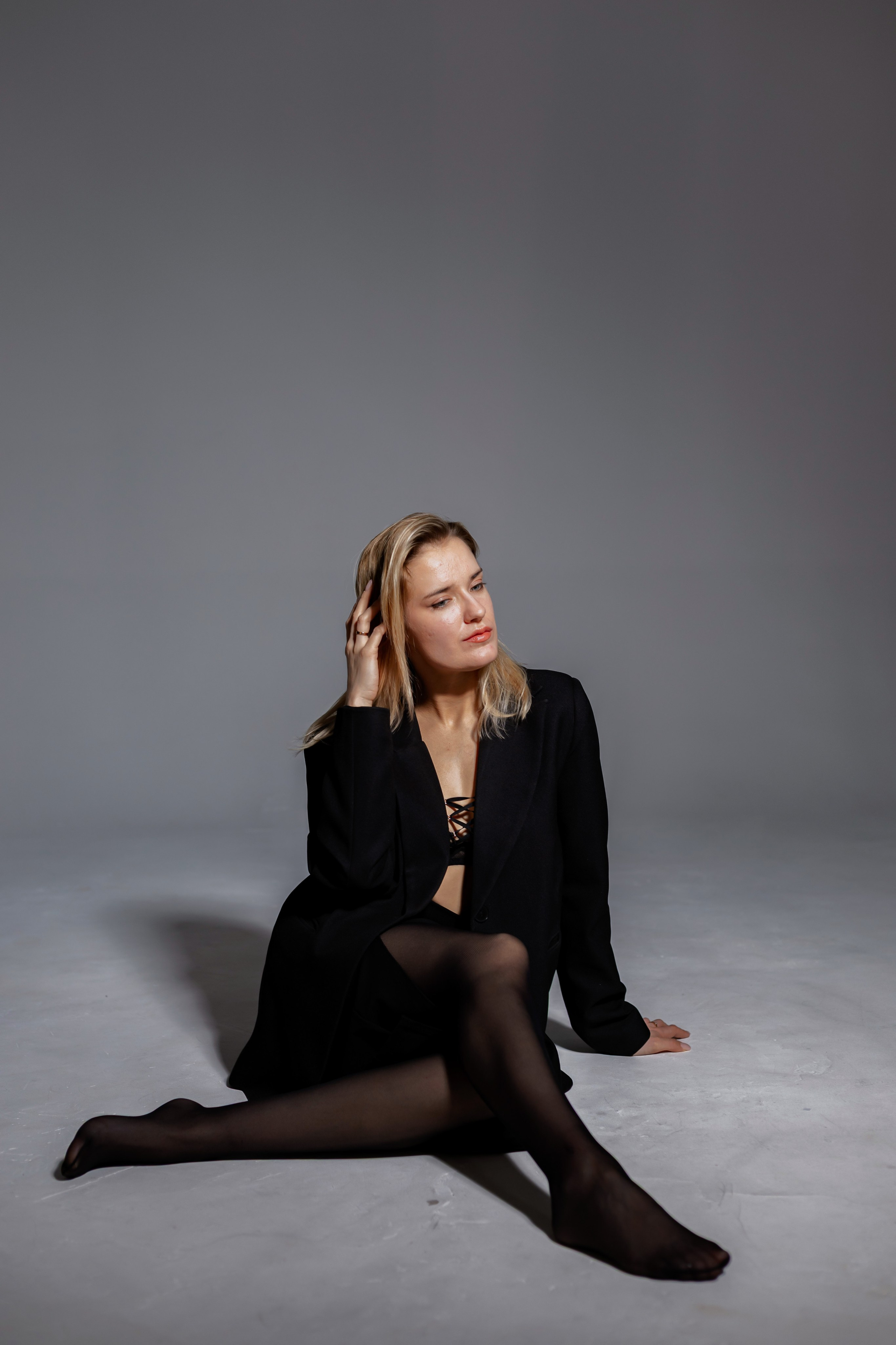 Фотосессия в студии Валерия. Женский фотограф в Орске Новотроицке Динара Долганова