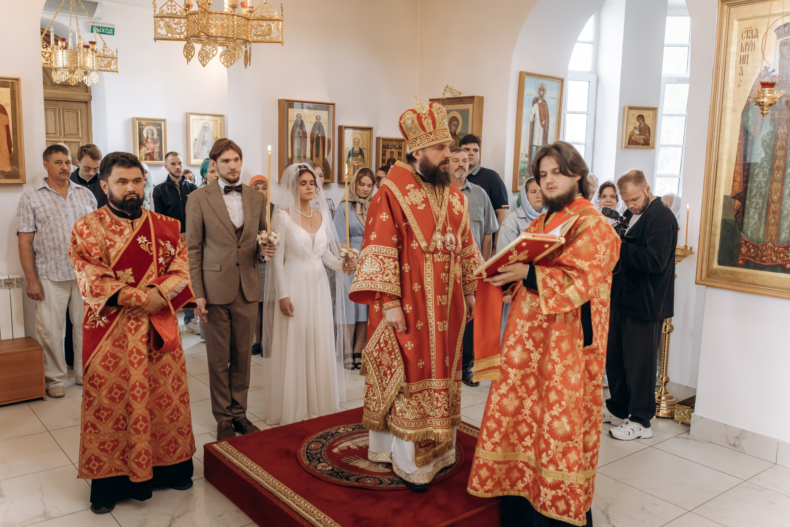 Венчание Владислава и Екатерины. Фотограф на крещении и венчании Елена Плинер, Псков и Псковская область