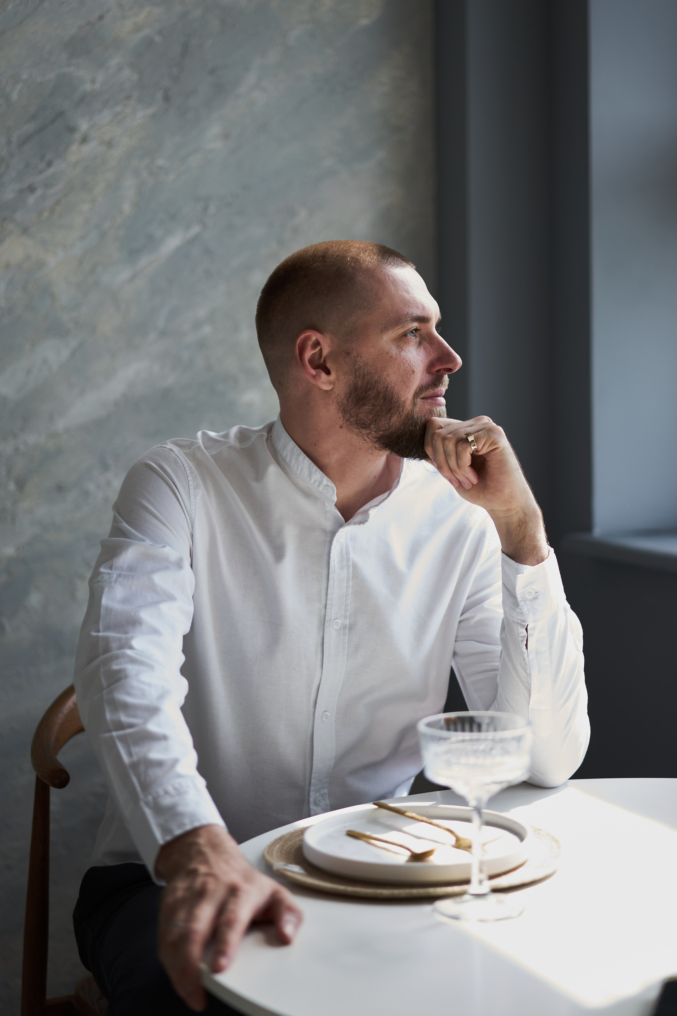 Беременность съемка пары в студии. Фотограф Екатеринбург Кокшарова Александра