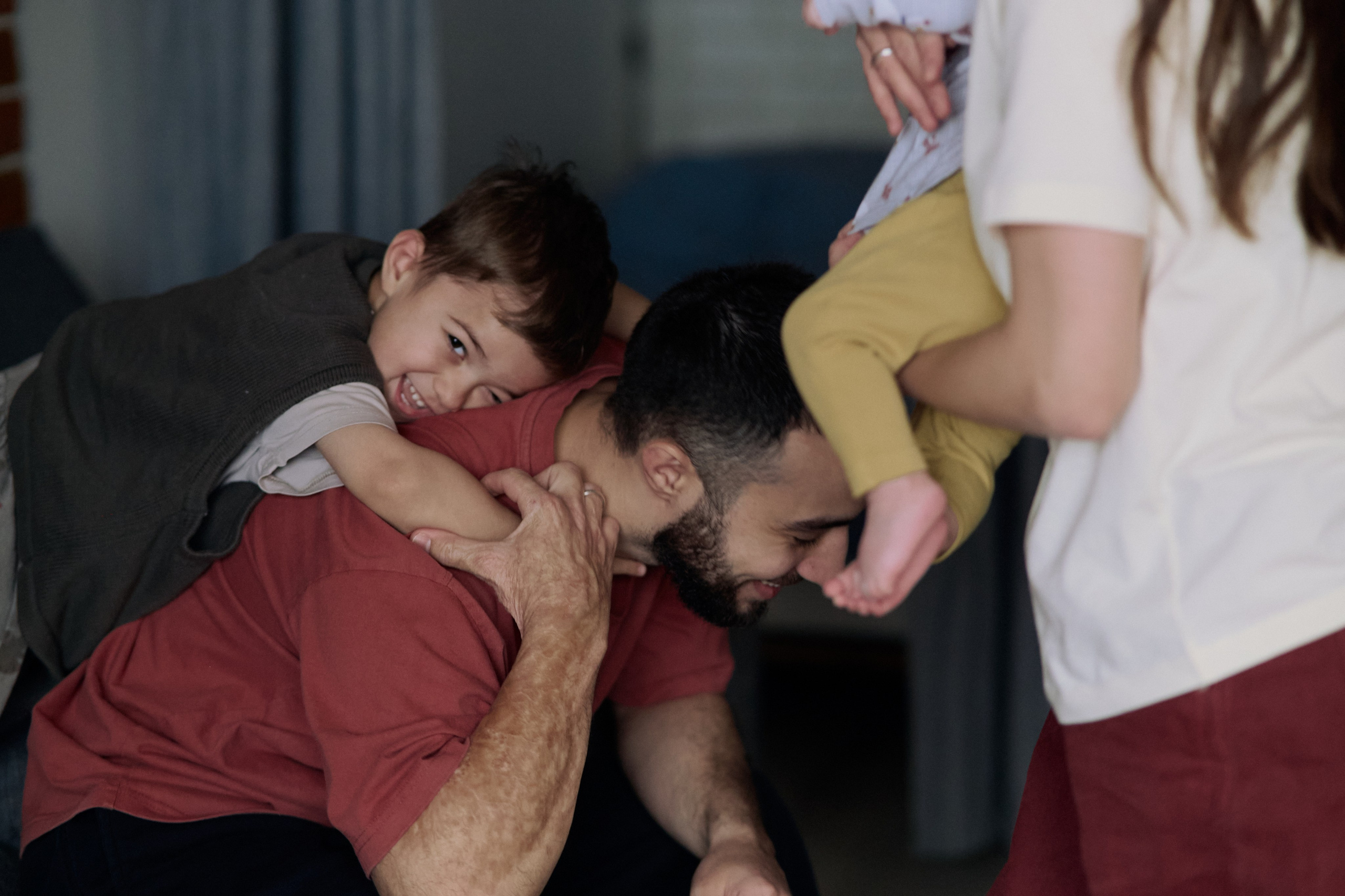 Эмир, Диана, Леон и Амин дома. Семейный и свадебный lifestyle-фотограф в Москве Мария Петрова