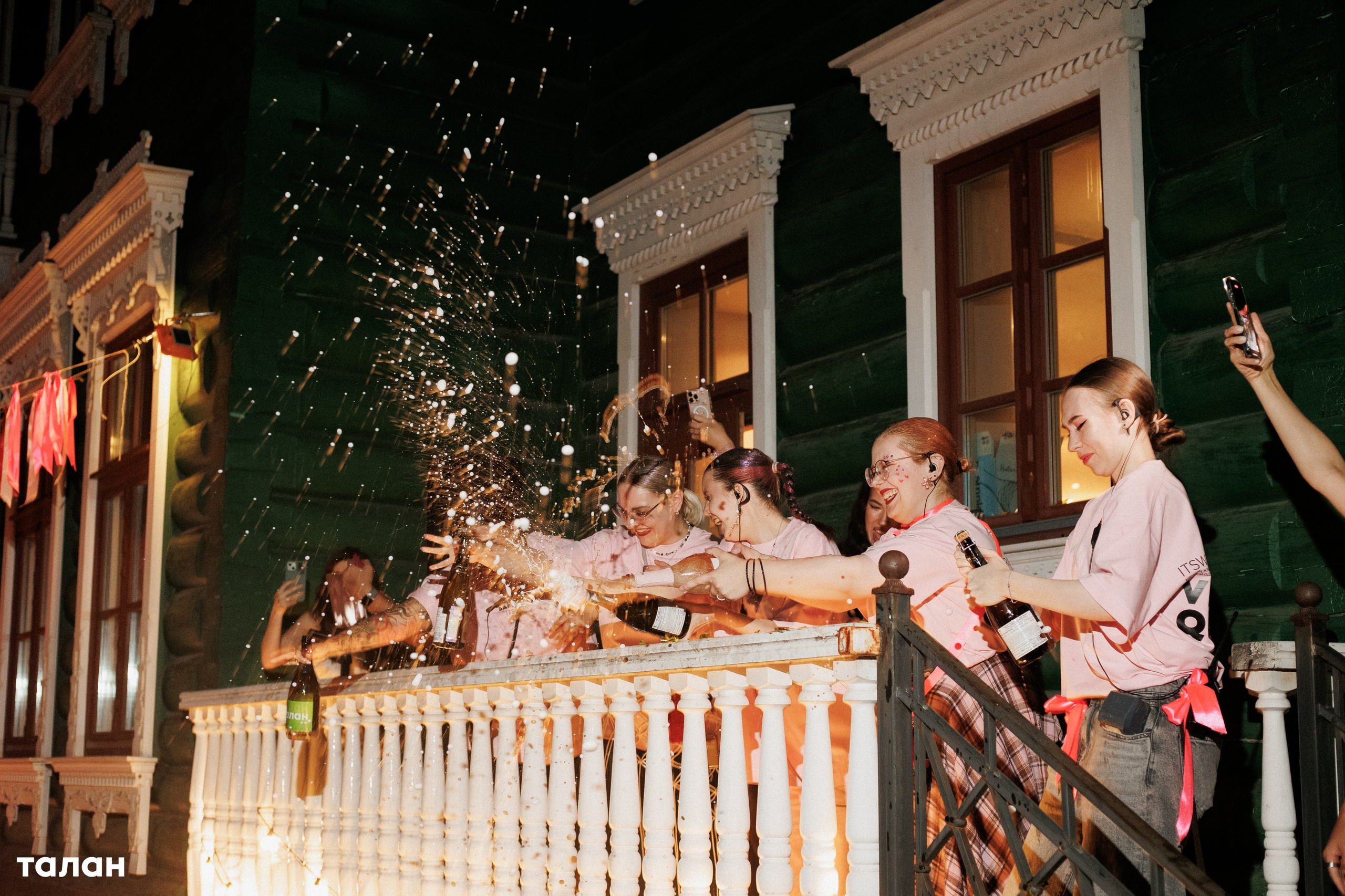 ВИНОТЕКА [бар+магаз] — BIRTHDAY PARTY. СВОИ. ФОТООТЧЕТЫ-СОБЫТИЯ-МЕСТА