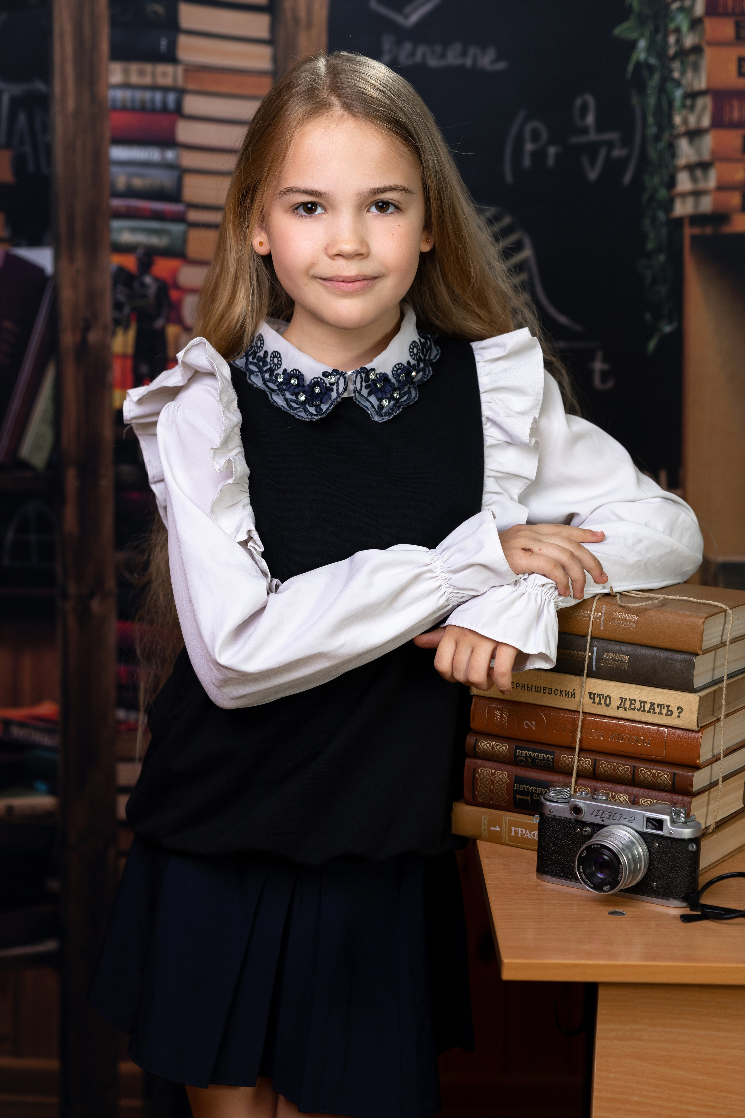 Выпускные альбомы 4класс. Выпускные альбомы Саратов Энгельс фотограф Титова Ирина