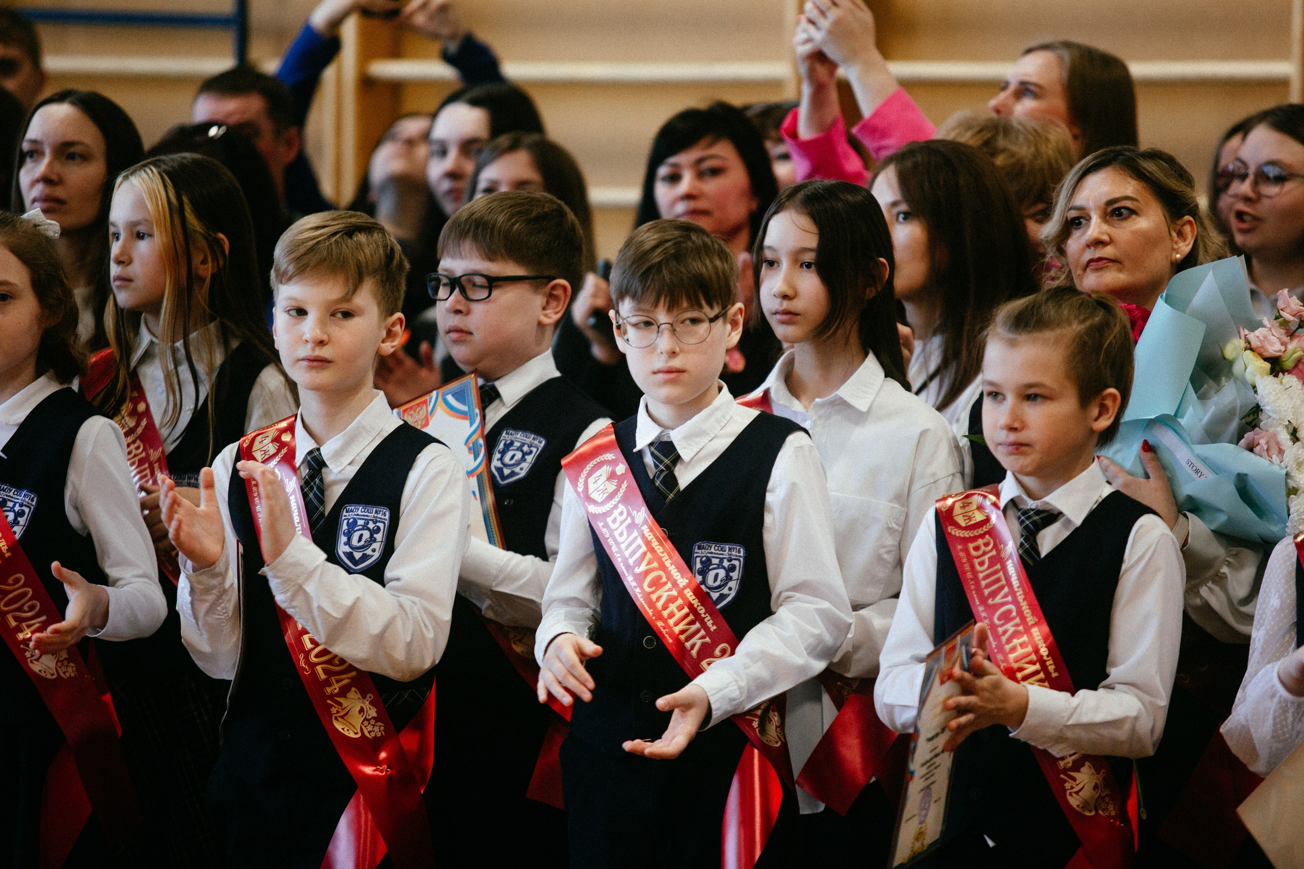 Выпускной в начальной школе. Арт-фотограф Крис Л. в Тобольске: портрет, семейные, свадьбы