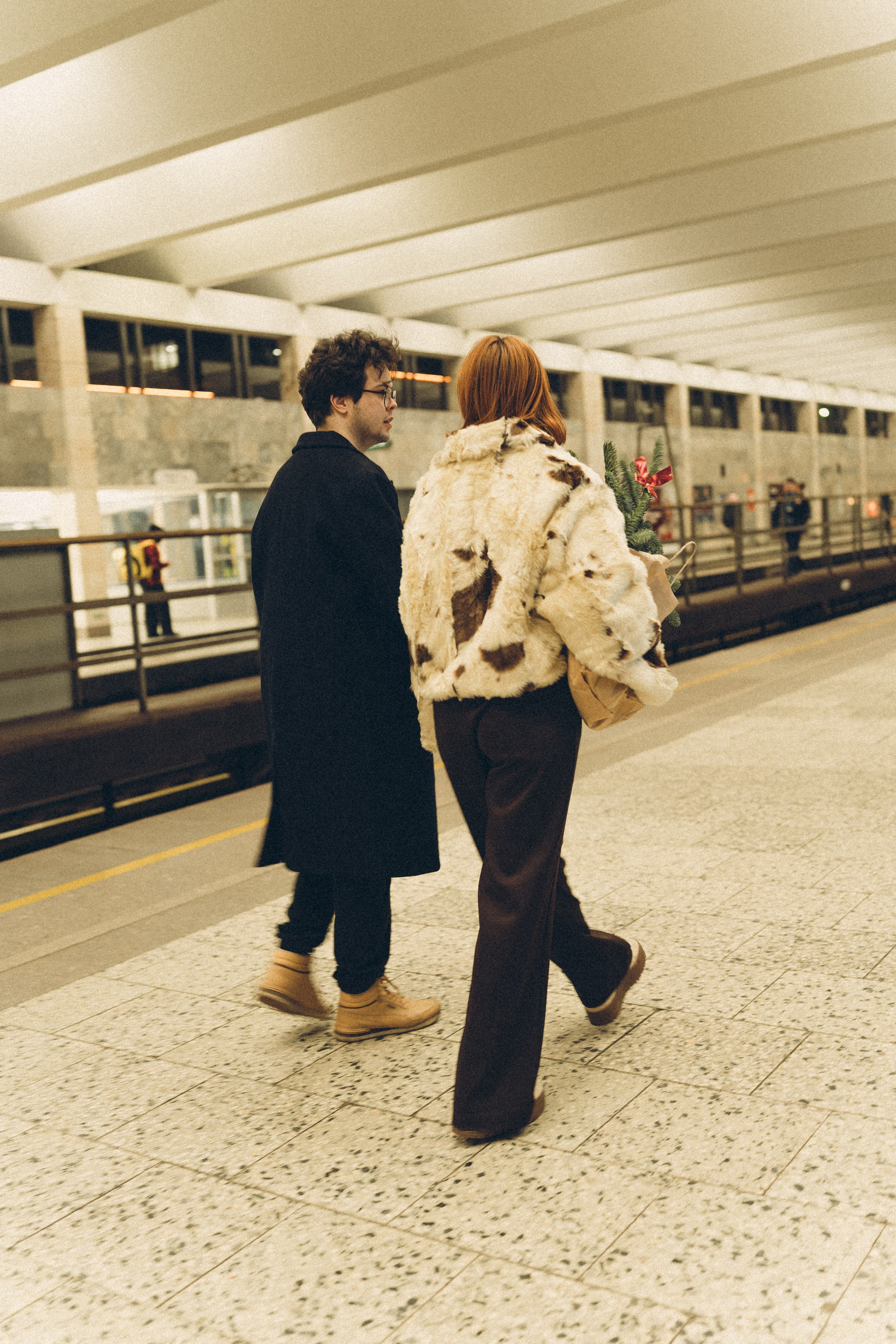 НОВОГОДНЯЯ ФОТОСЕСИИЯ ПАРЫ В МЕТРО ЛЮБОВЬ. Профессиональный фотограф, Санкт-Петербург — Виктория Богомолова