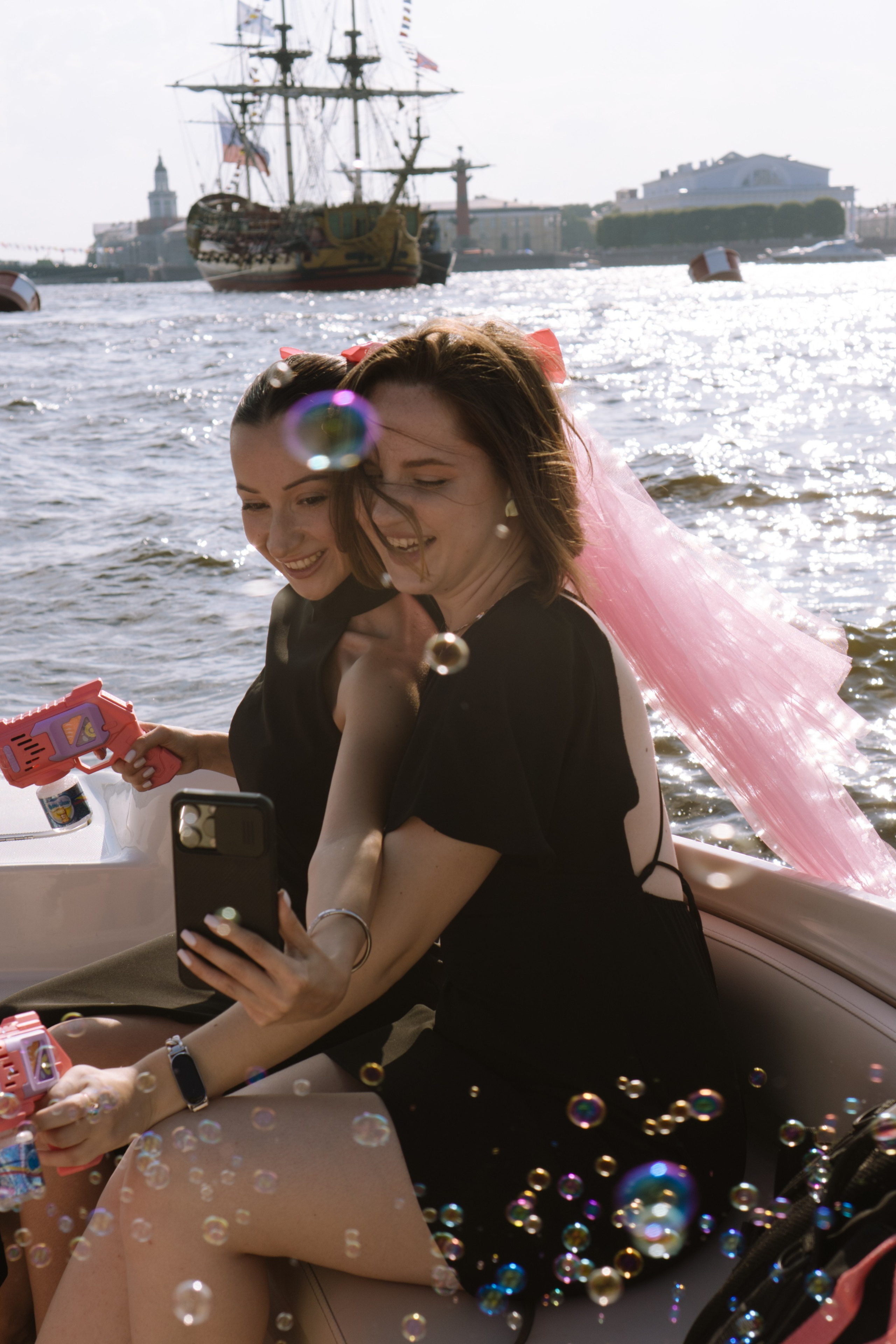 ДЕВИЧНИК НА КАТЕРЕ. Профессиональный фотограф, Санкт-Петербург — Виктория Богомолова