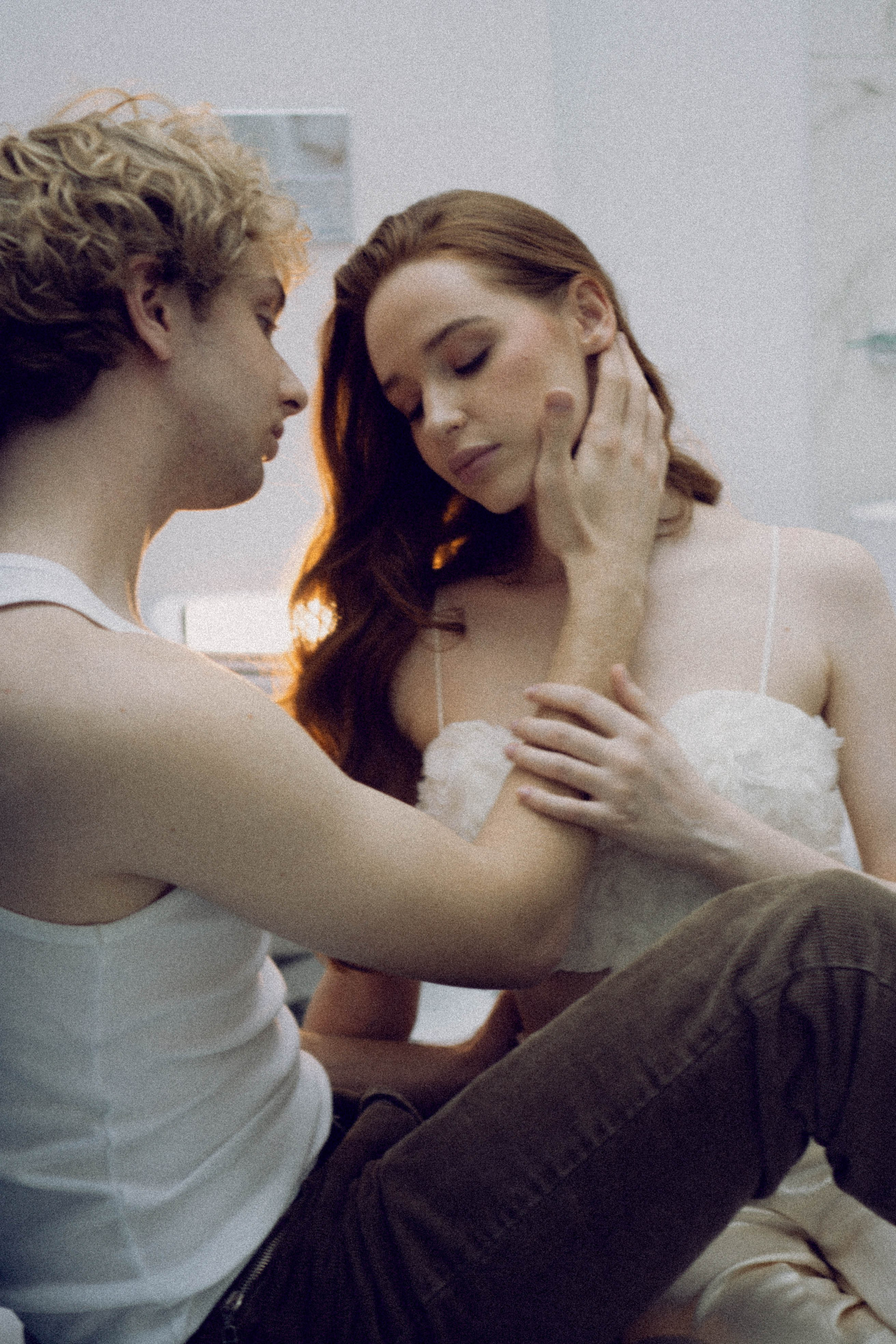 СВАДЕБНАЯ СЬЕМКА В ОТЕЛЕ. СБОРЫ ЖЕНИХА И НЕВЕСТЫ И ТАКЖЕ ТОР И ПОДГОТОВКА К ПРОГУЛКЕ. Профессиональный фотограф, Санкт-Петербург — Виктория Богомолова