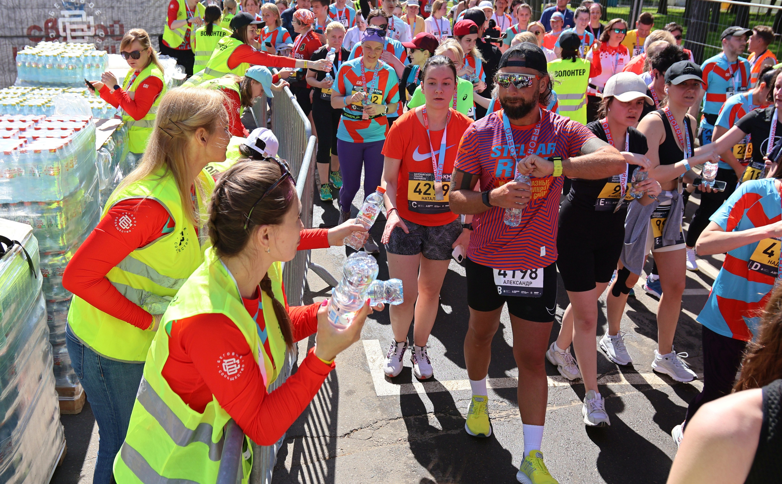 Забег Московский полумарафон 2022. Спортивный и репортажный фотограф Ермакова Светлана