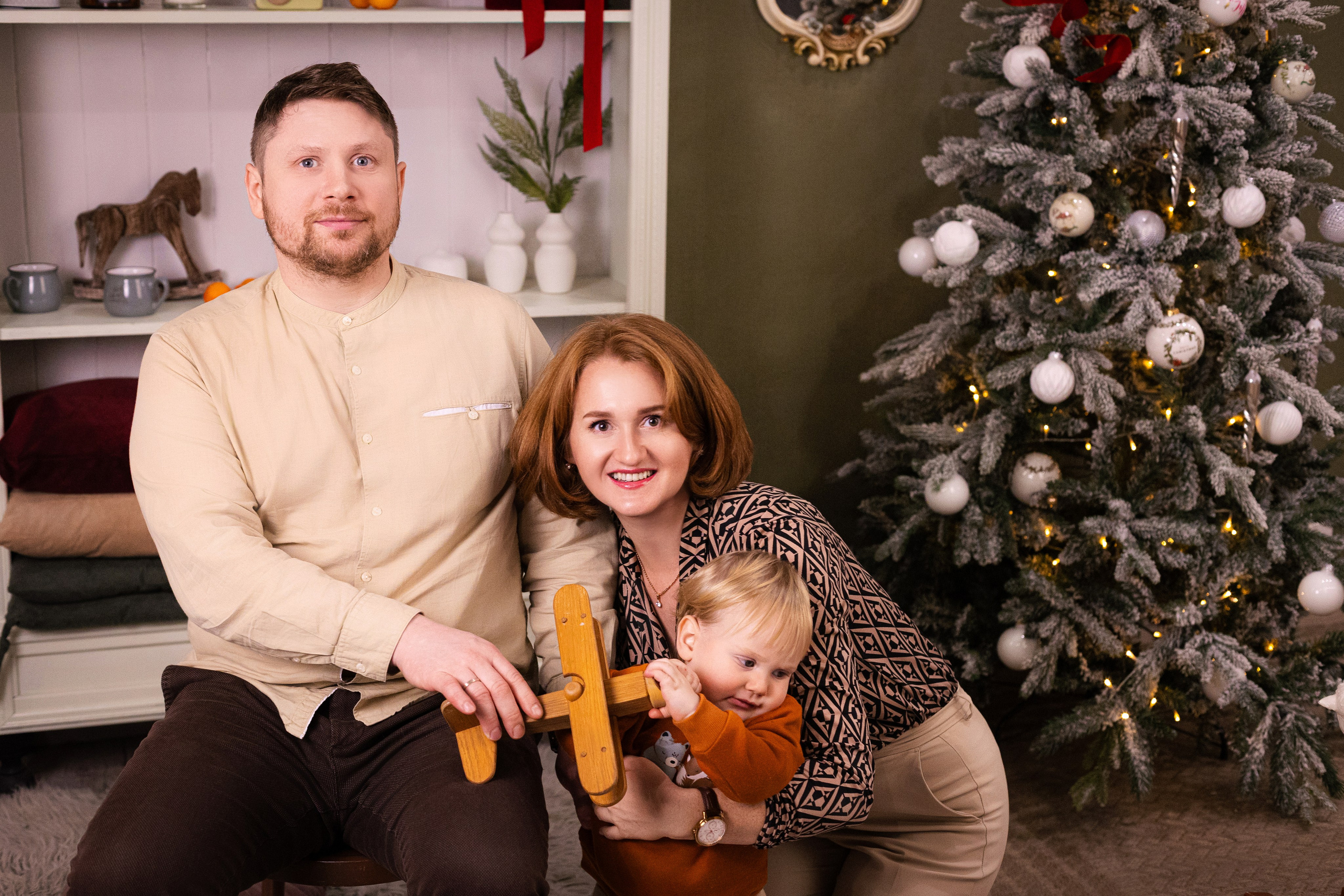 Ольга, Павел и Рома с бабушками. Фотограф ВИКА МЕДУЗА