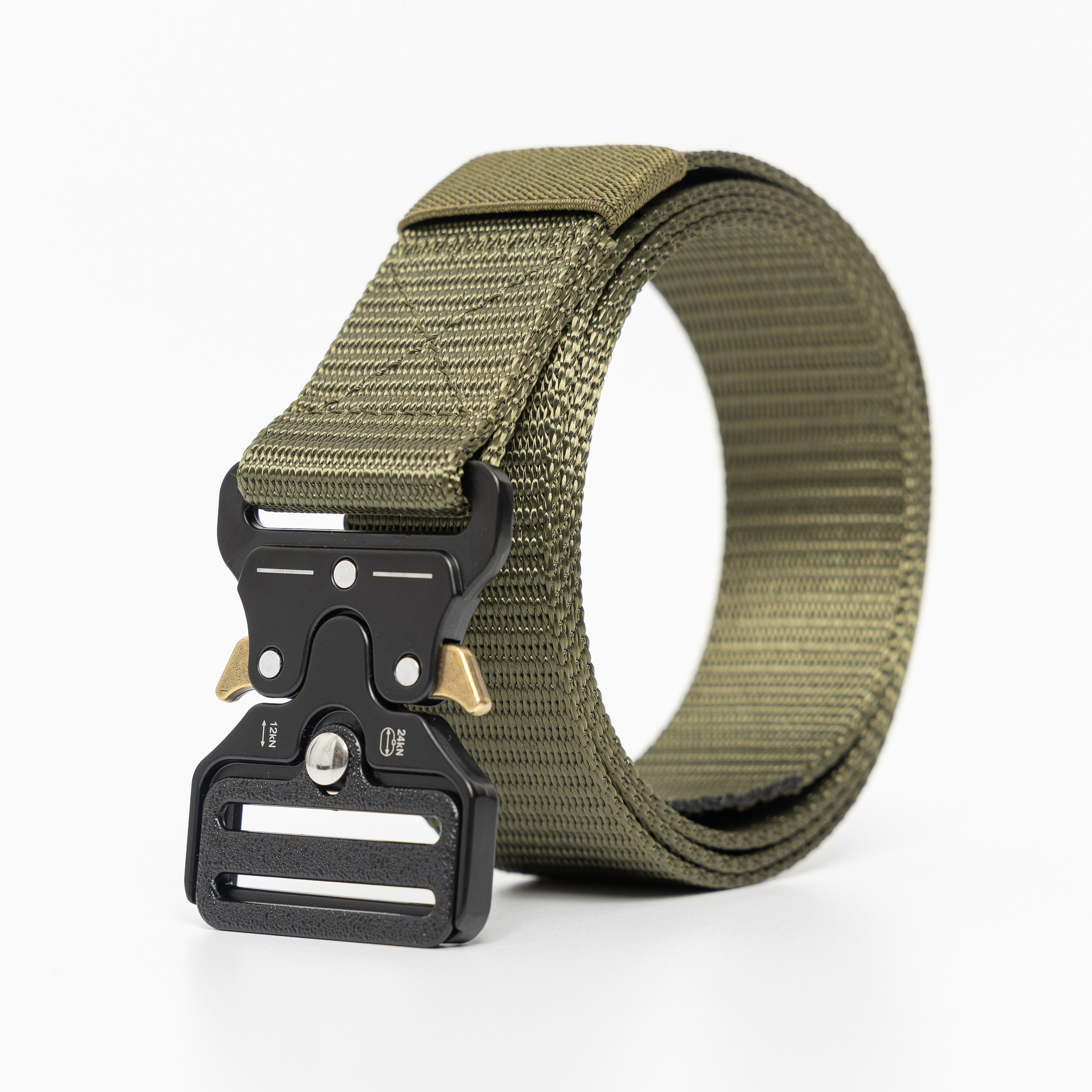 Фотосъемка ремней для маркетплейсов. Алексей Темнов — фотограф в Пятигорске