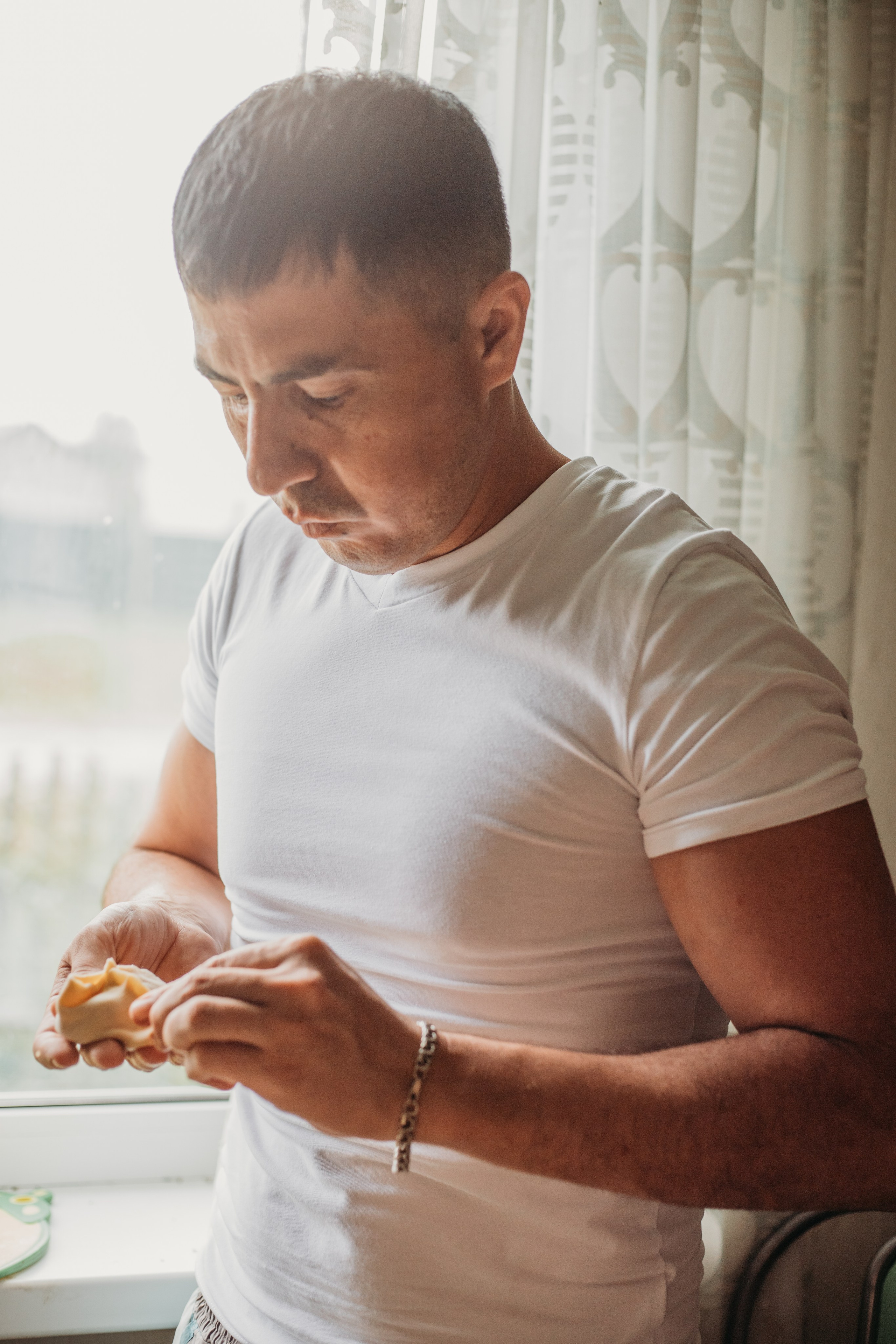 Домашняя фотосессия моей семьи. Венера Гайн. Репортажный фотограф  Тюмень. Обучение фотографии с 0