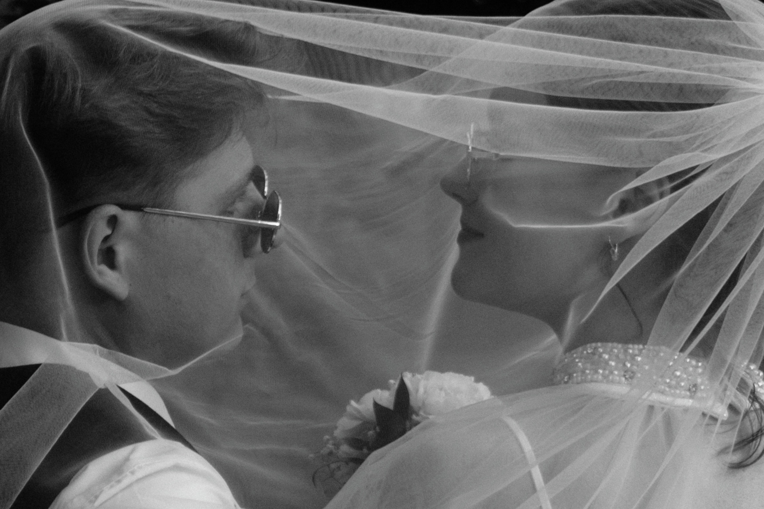 Владислав и Юлия Вечерняя прогулка по городу. Свадебный Фотограф в Иркутске Екатерина Елисеева