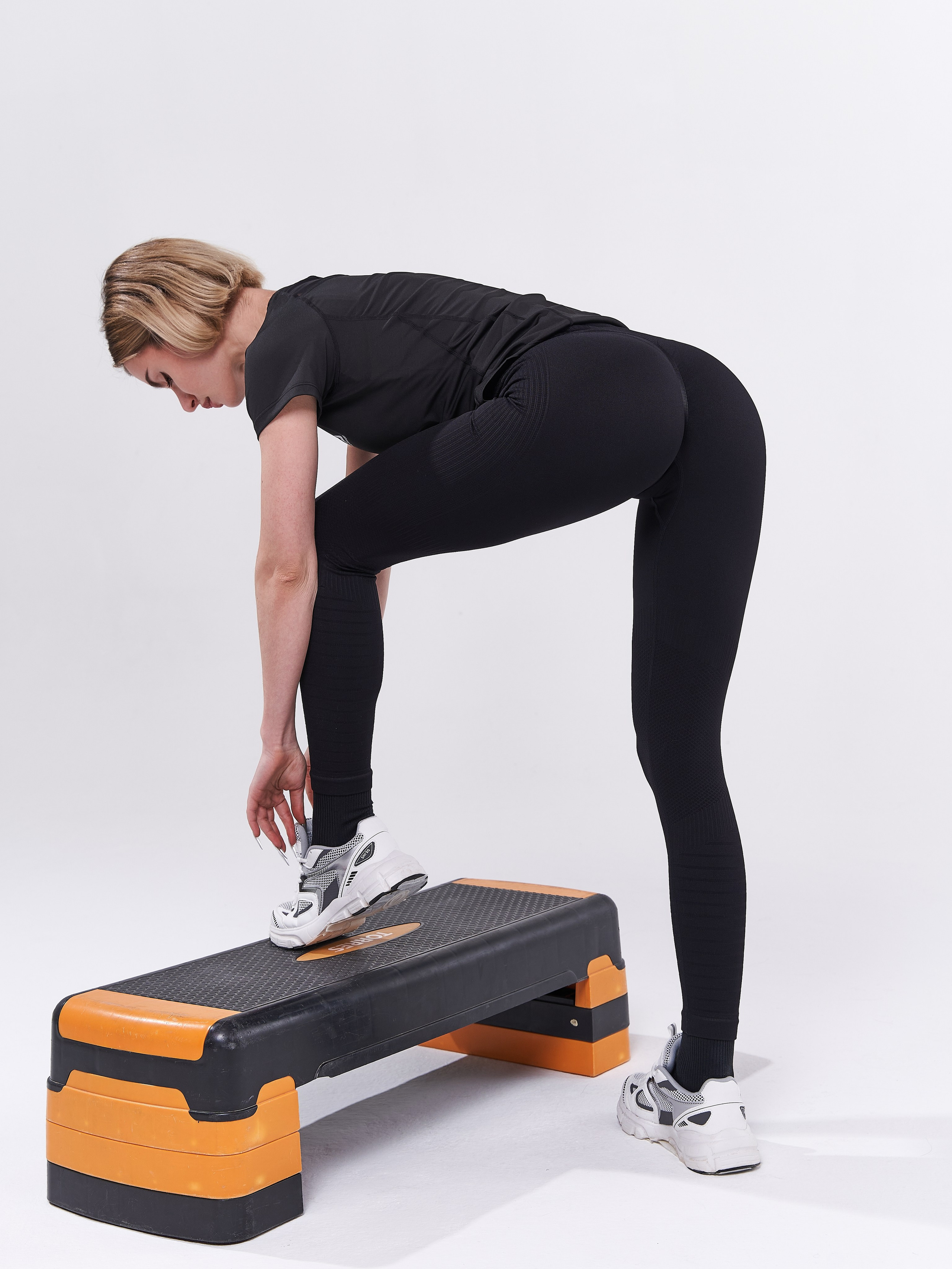 Спортивные лосины. Фотограф для маркетплейсов в Москве