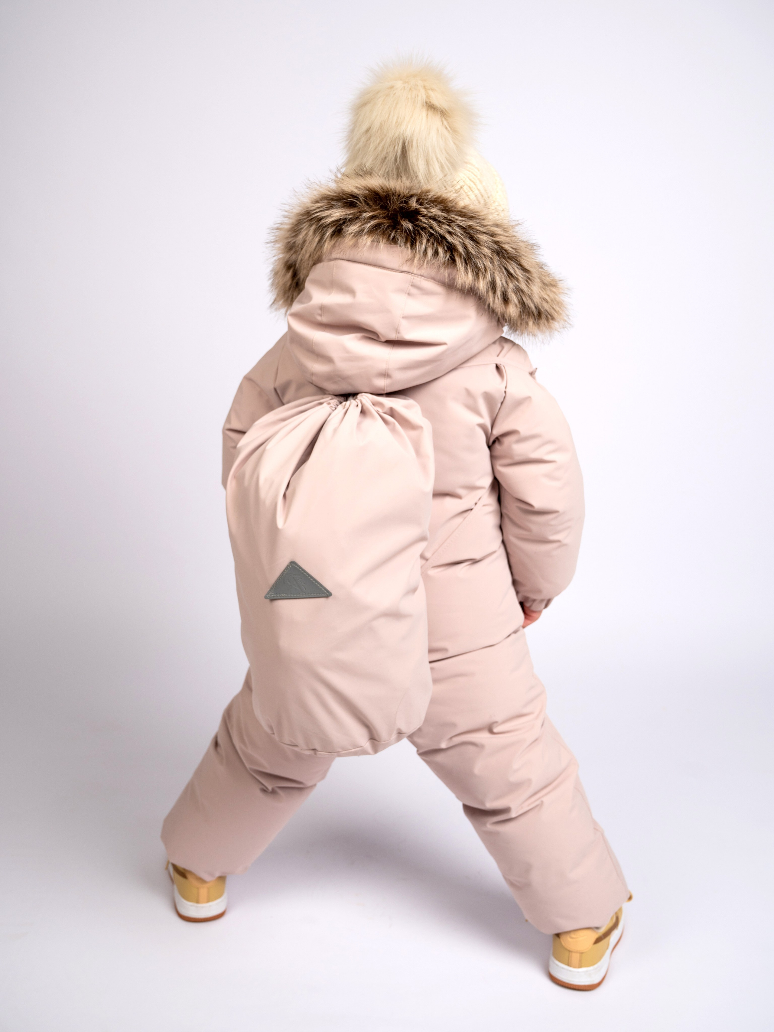 Каталог лук бук съёмка для каталога одежды, для маркетплейсов. Семейный и детский фотограф в детских садах и школах