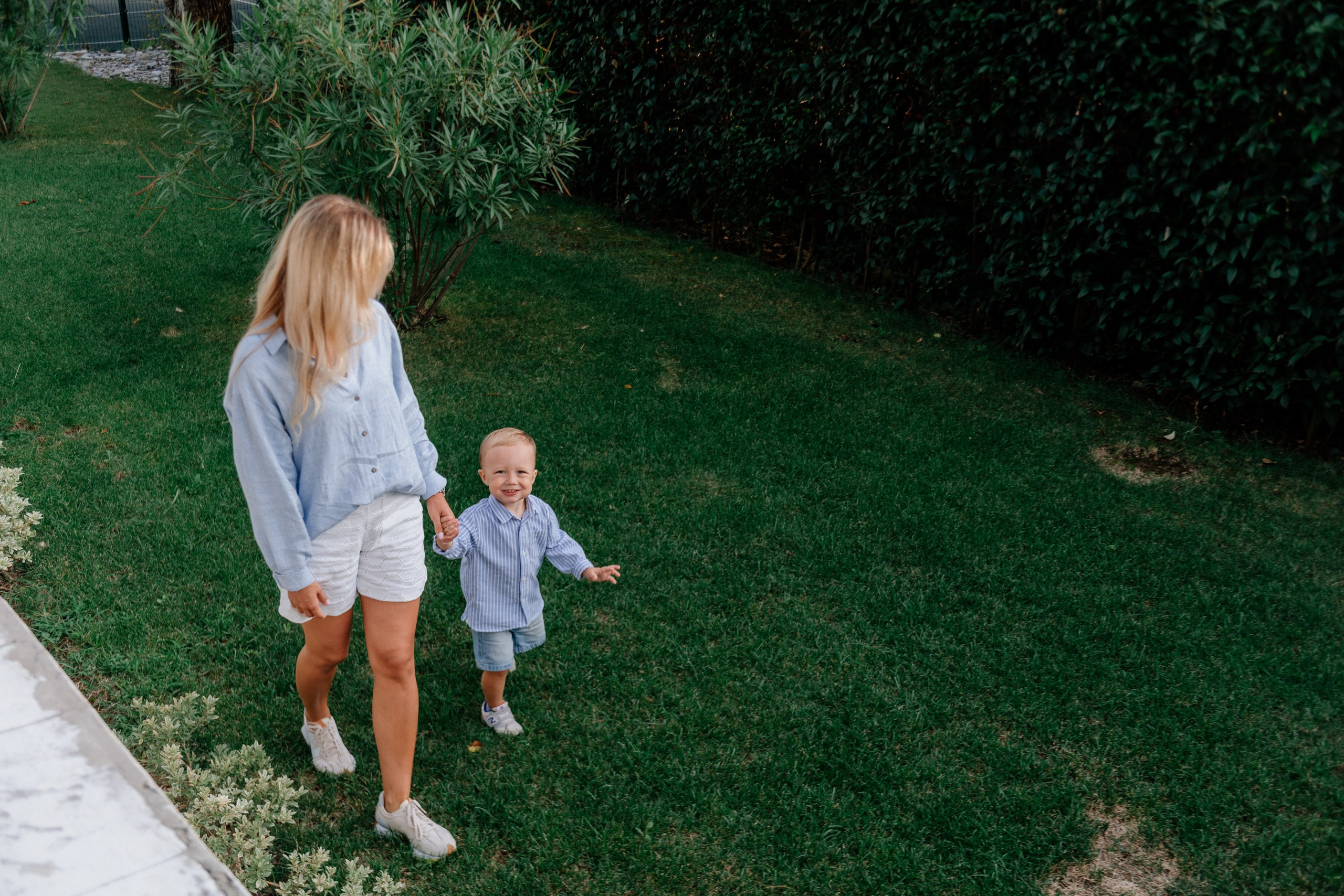 Family photoshoot in Batumi. Fedor Lemeshko — Destination Wedding and Family Lifestyle photographer