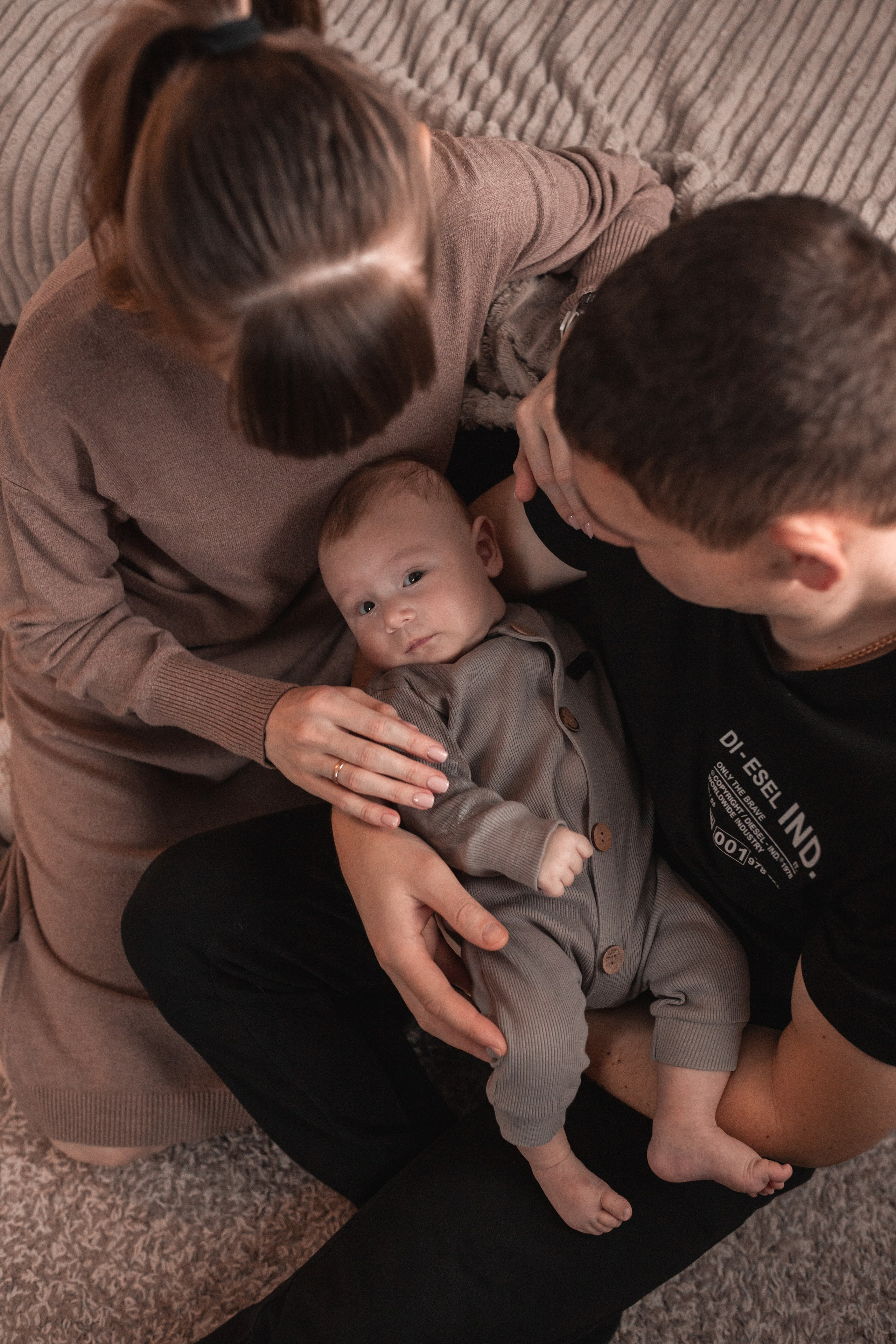 #фотографтольятти #фотографтлт #семейнаяфотосессия #домашняяфотосессиятольятти #мамытольятти #тлт #тольятти #фотоистория #семейныетрадиции #новогодняяфотосессиятольятти #фотограф